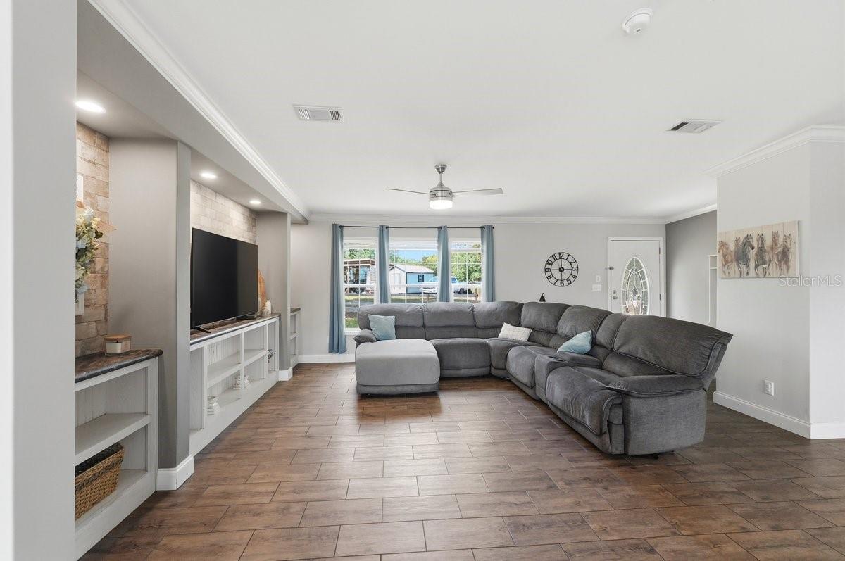 Image 6 of 34 For 5962 Murphy Road