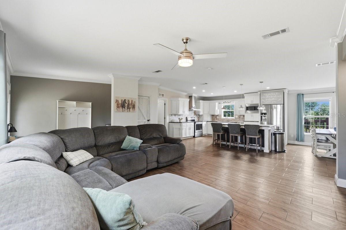 Image 7 of 34 For 5962 Murphy Road