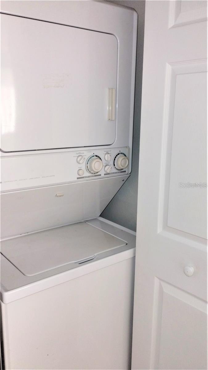 Image 6 of 14 For 2085 Isle Royale Court Se 189