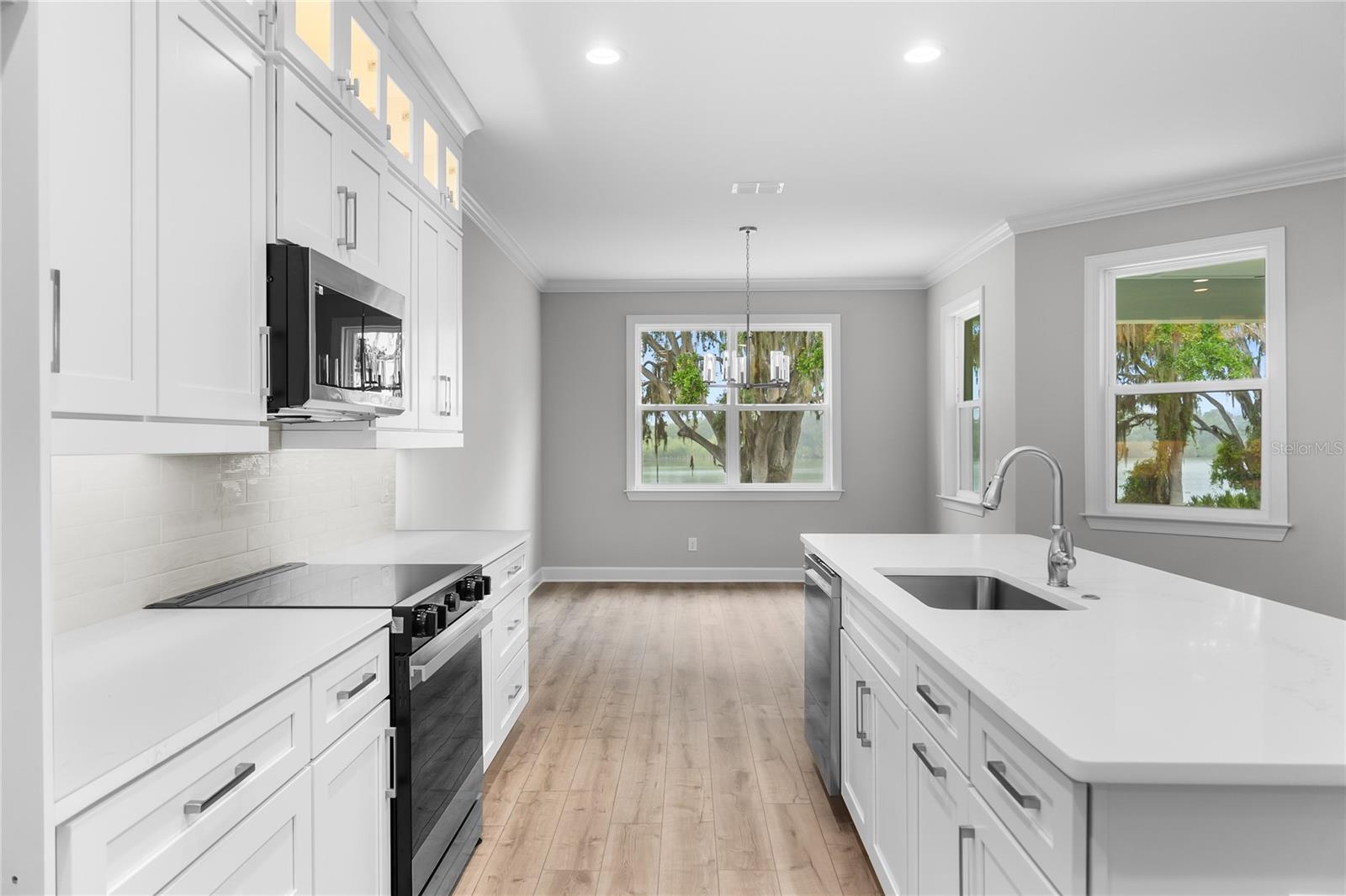 Image 10 of 47 For 4545 Fairway Oaks Drive