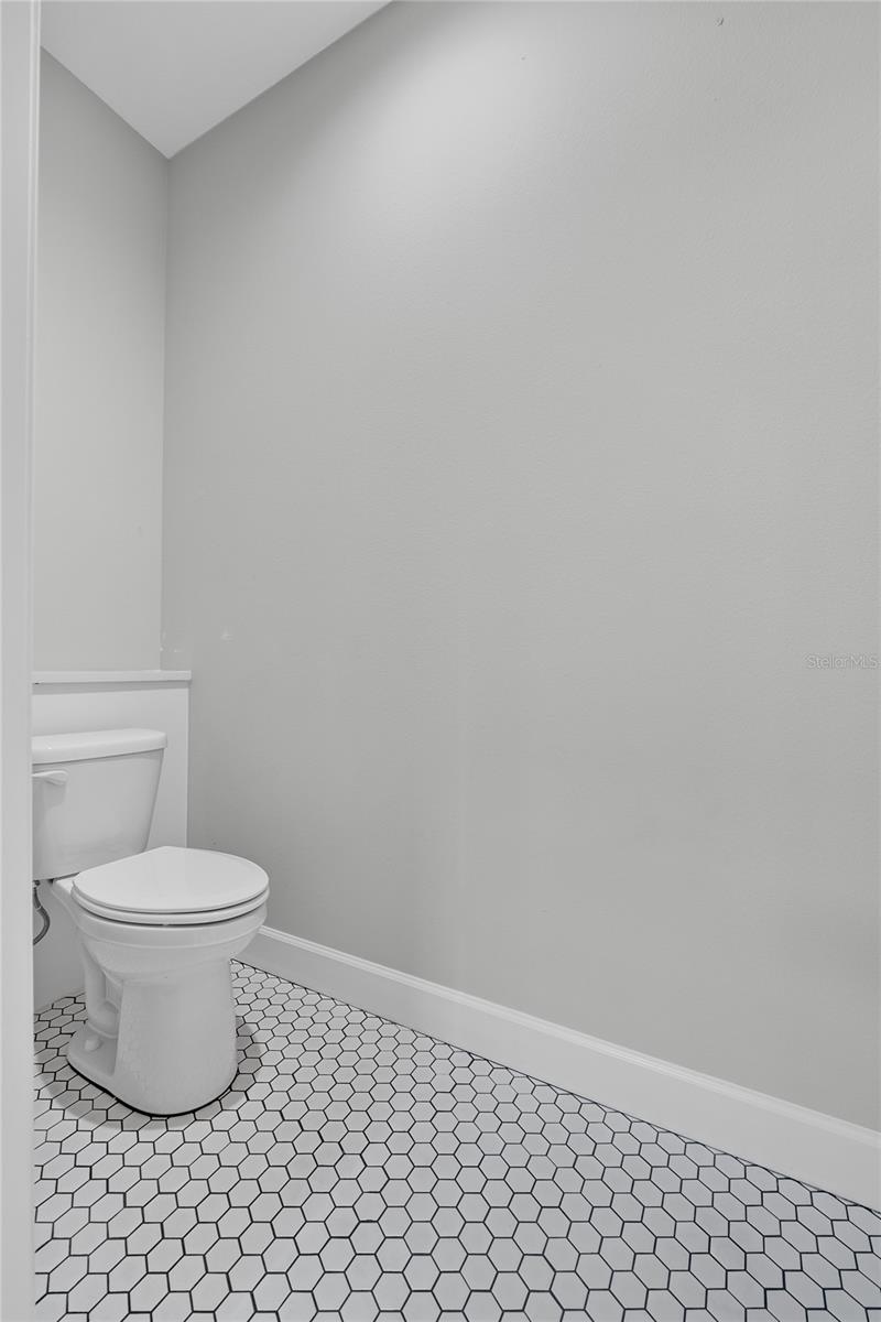 Image 19 of 47 For 4545 Fairway Oaks Drive