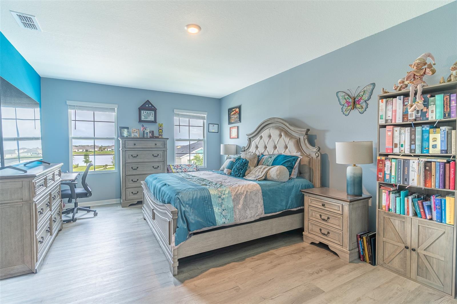 Image 16 of 42 For 1328 Daisy Field Drive