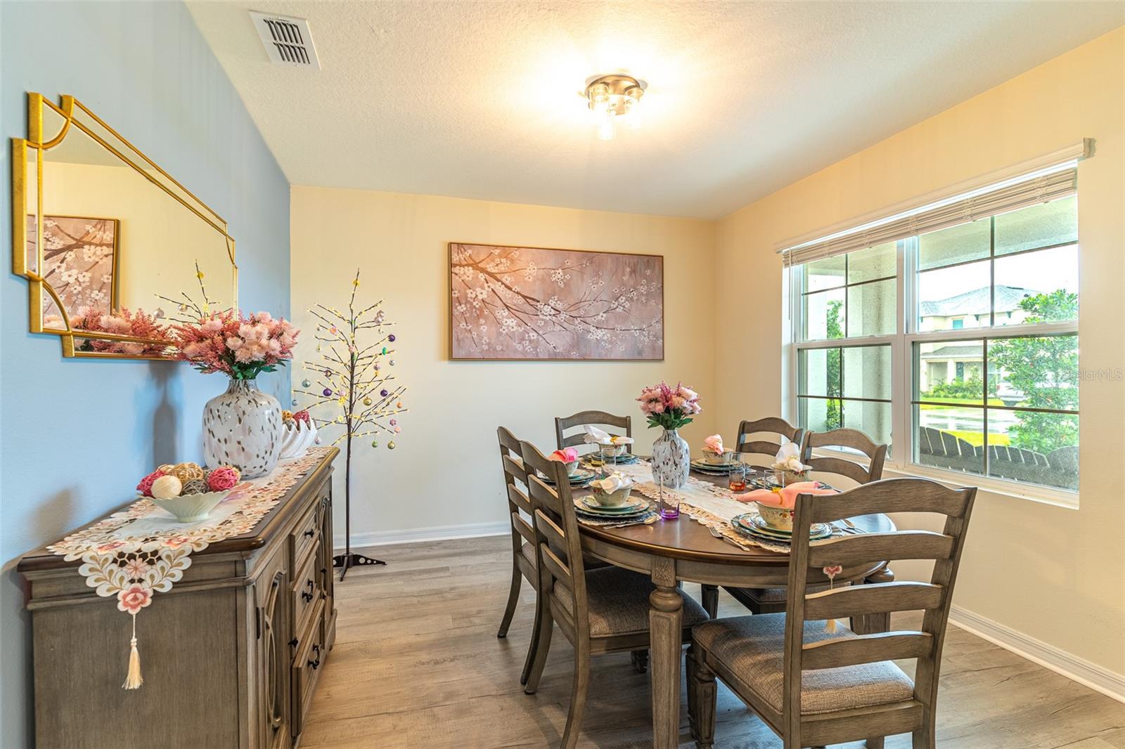 Image 2 of 42 For 1328 Daisy Field Drive