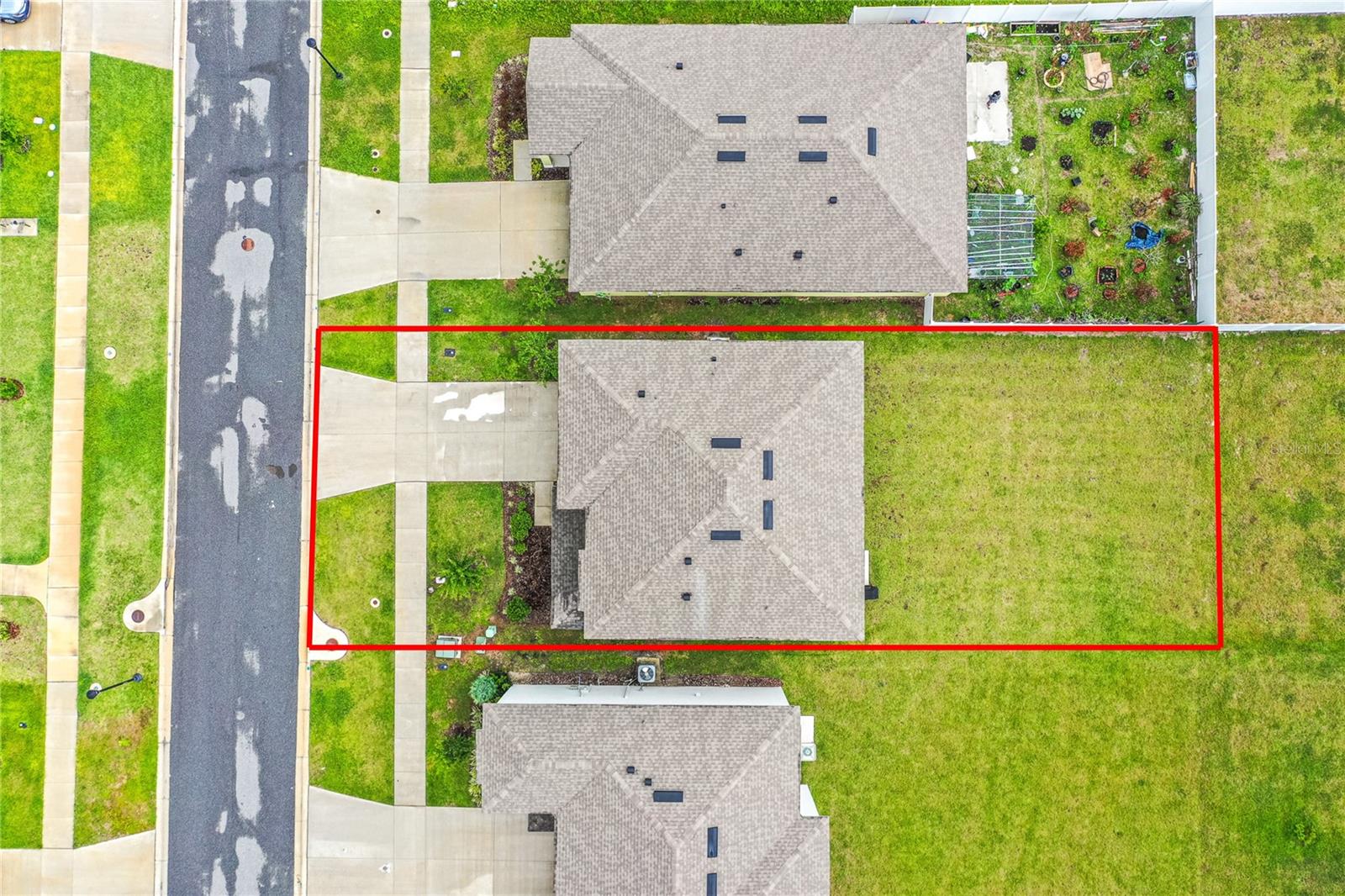 Image 33 of 42 For 1328 Daisy Field Drive