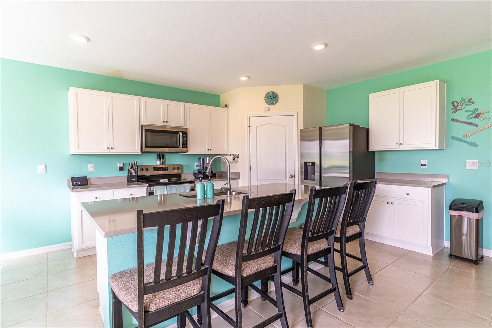 Image 5 of 42 For 1328 Daisy Field Drive