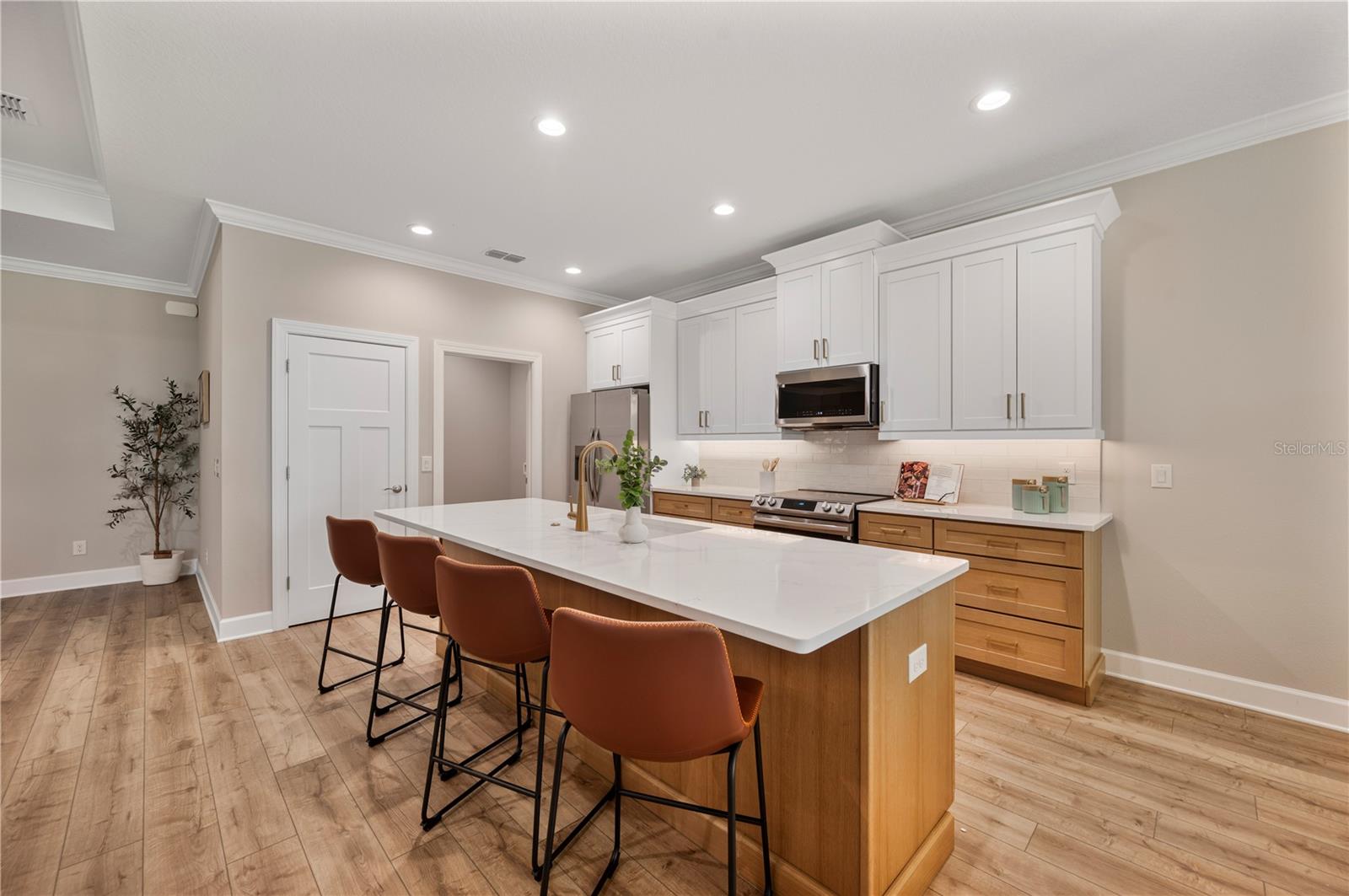 Image 12 of 53 For 4537 Fairway Oaks Drive