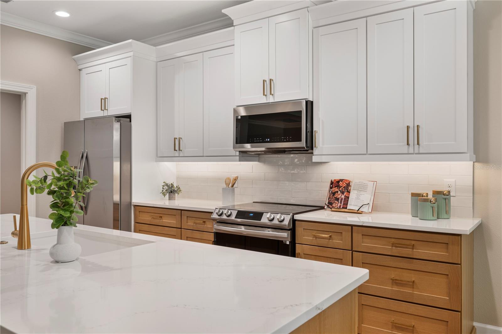 Image 14 of 53 For 4537 Fairway Oaks Drive