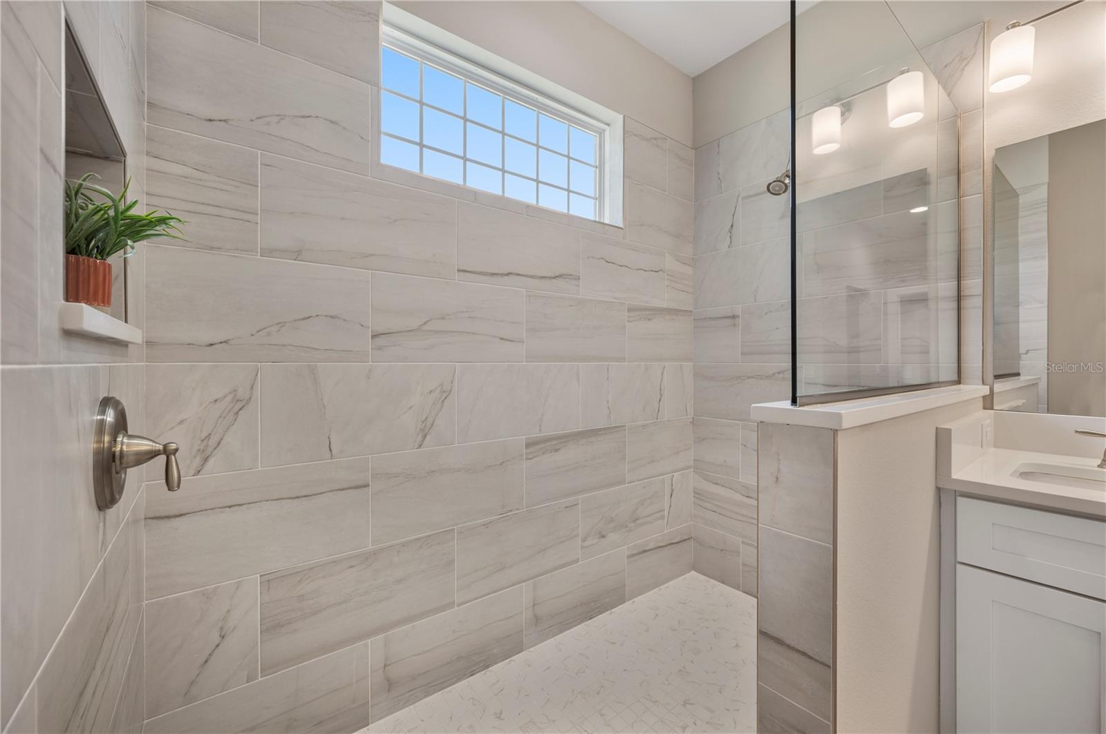 Image 22 of 53 For 4537 Fairway Oaks Drive