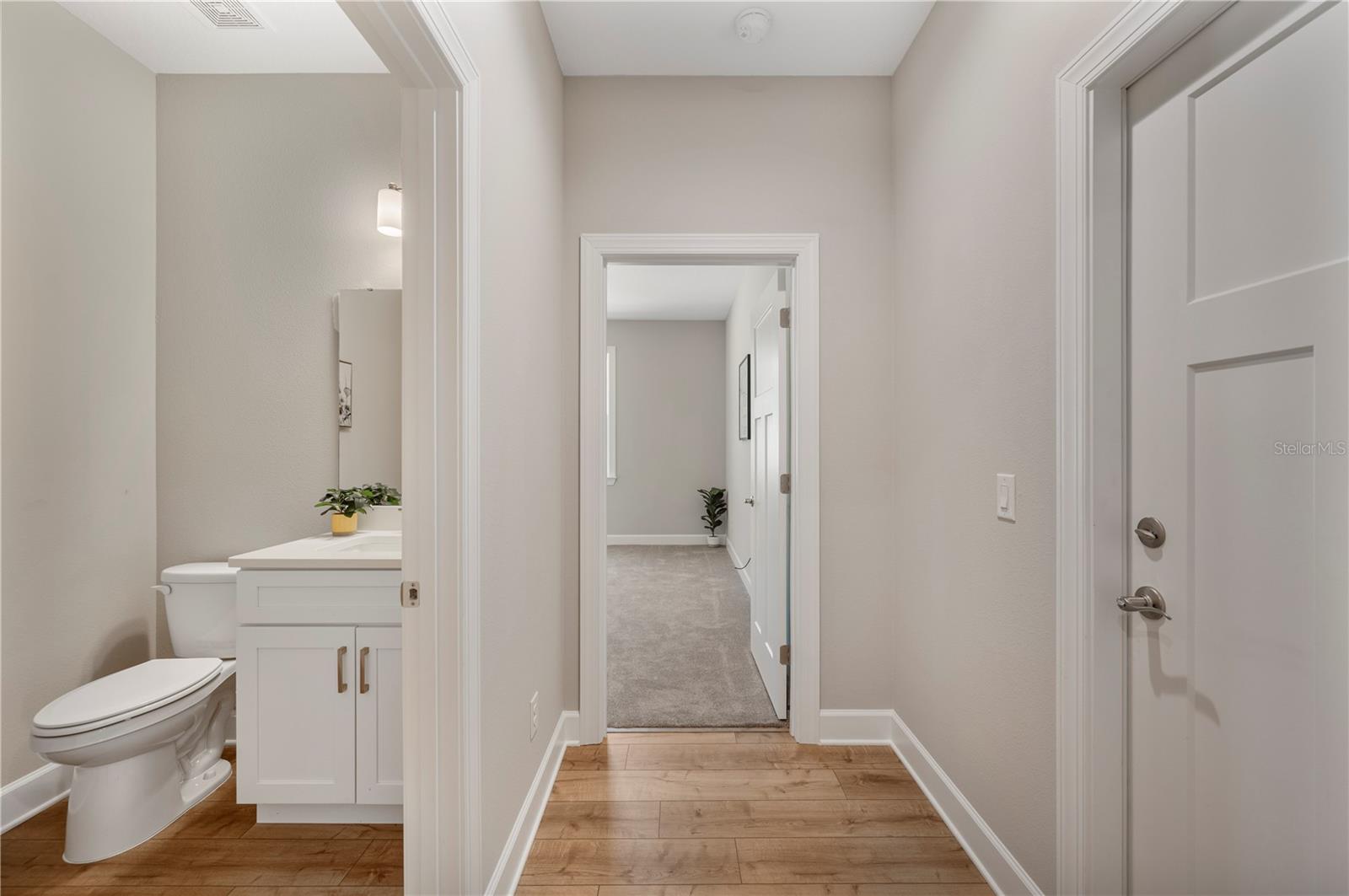 Image 33 of 53 For 4537 Fairway Oaks Drive