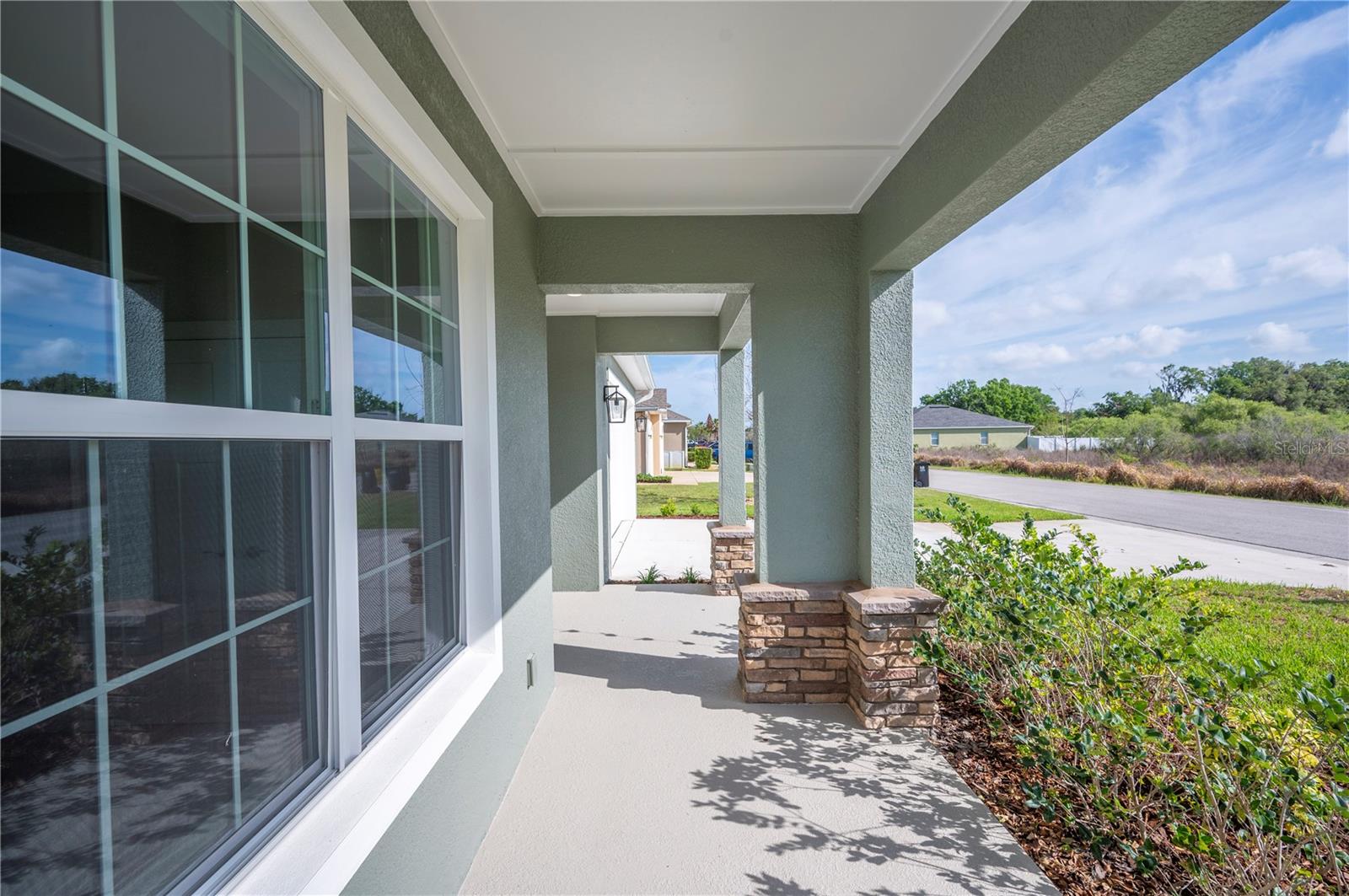 Image 4 of 53 For 4537 Fairway Oaks Drive