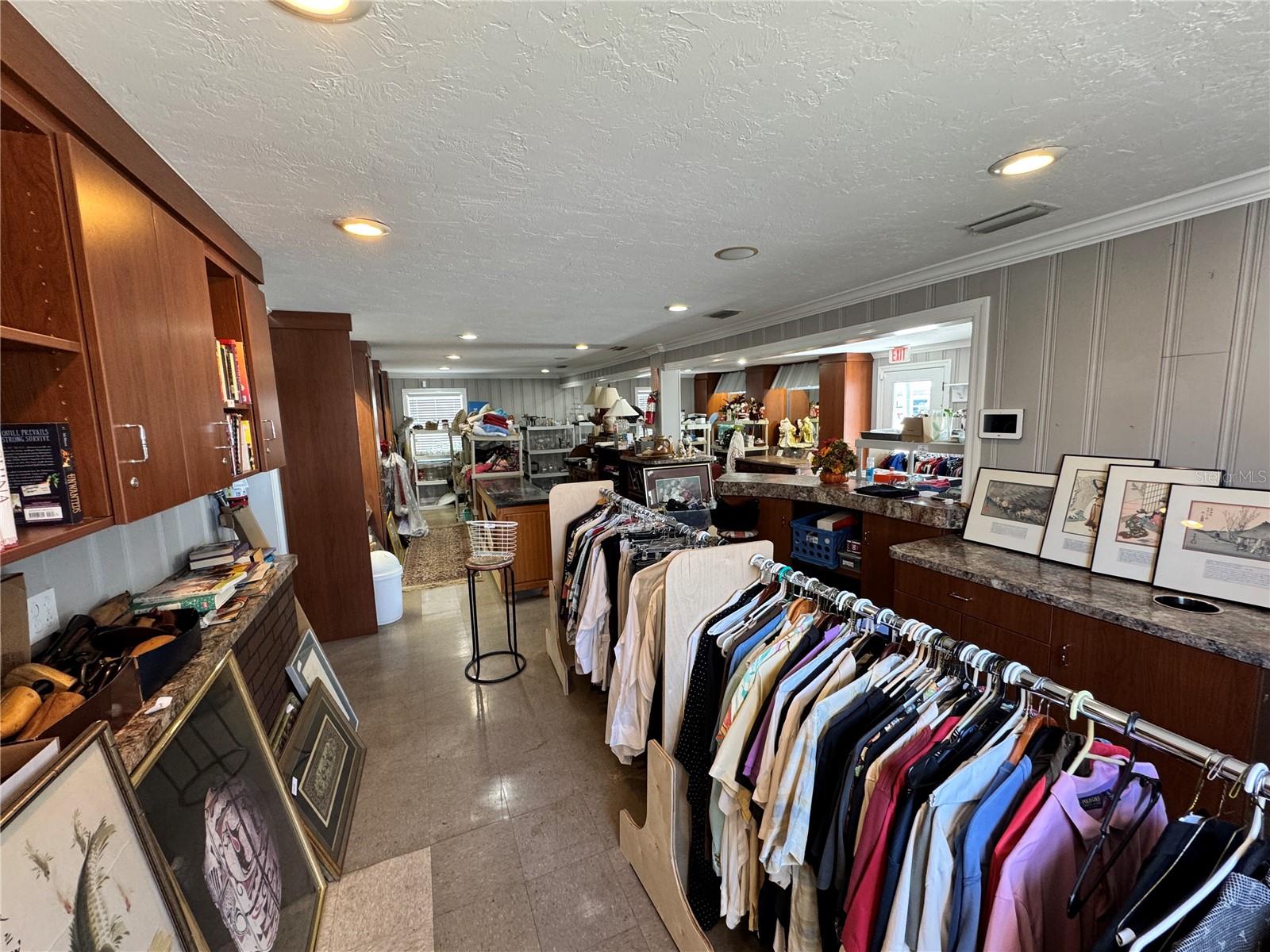 Image 10 of 15 For 2924 Kenilworth Boulevard