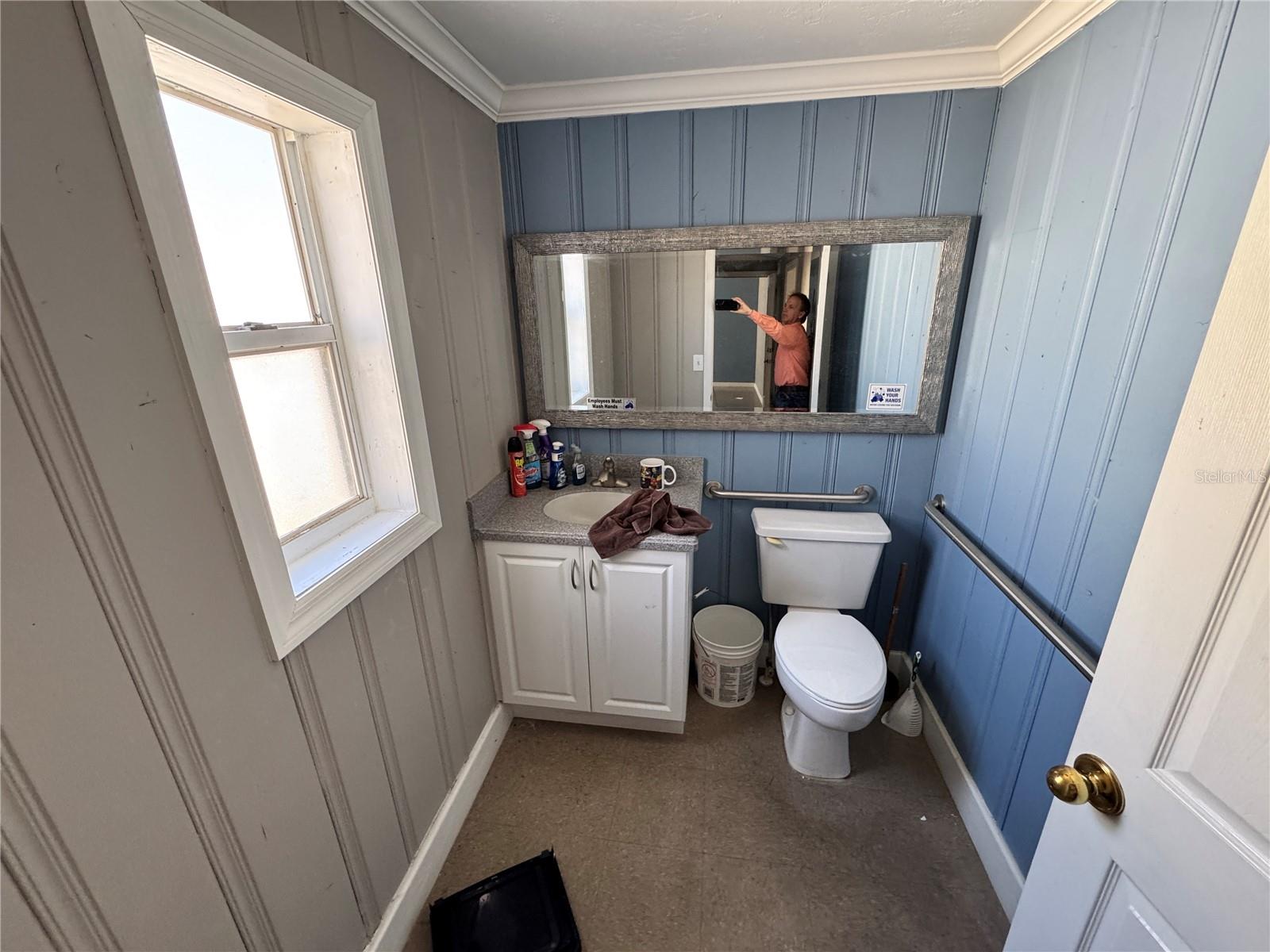 Image 15 of 15 For 2924 Kenilworth Boulevard