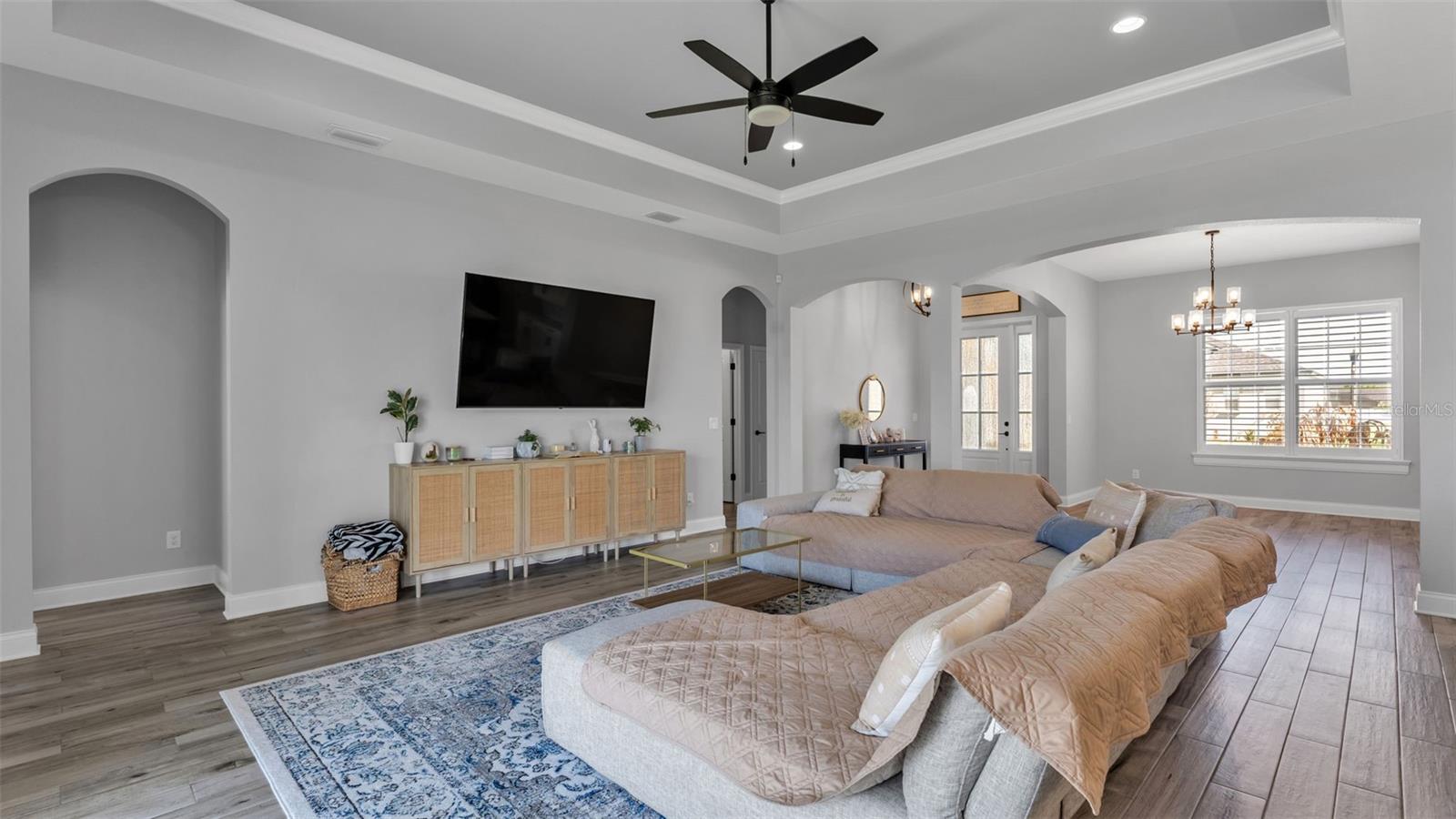 Image 25 of 52 For 7013 Bentridge Drive