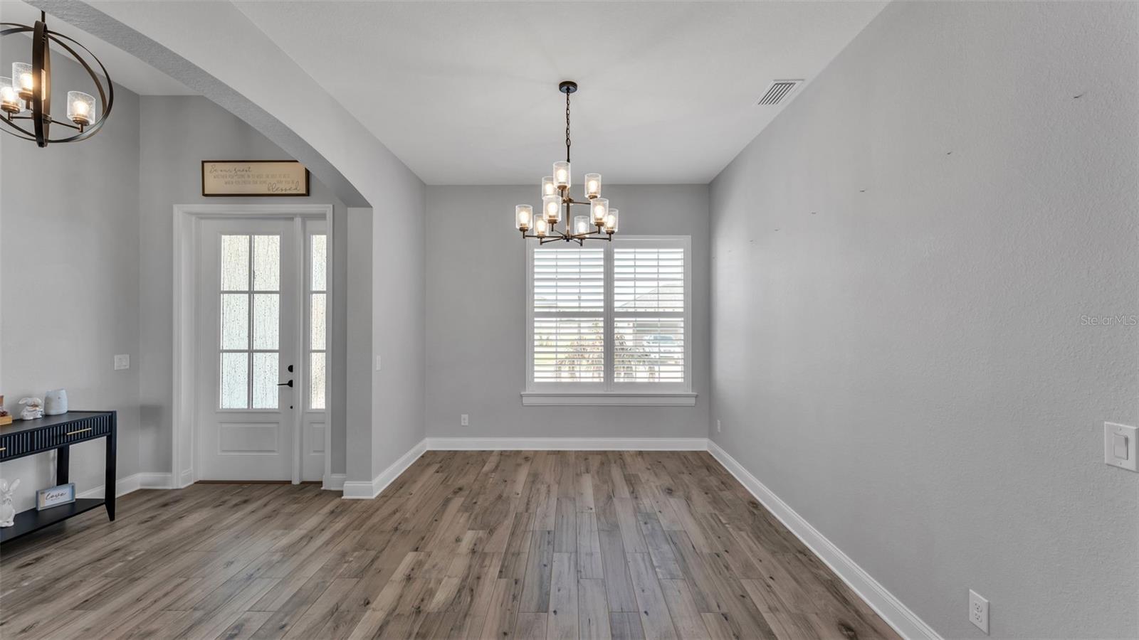 Image 28 of 52 For 7013 Bentridge Drive