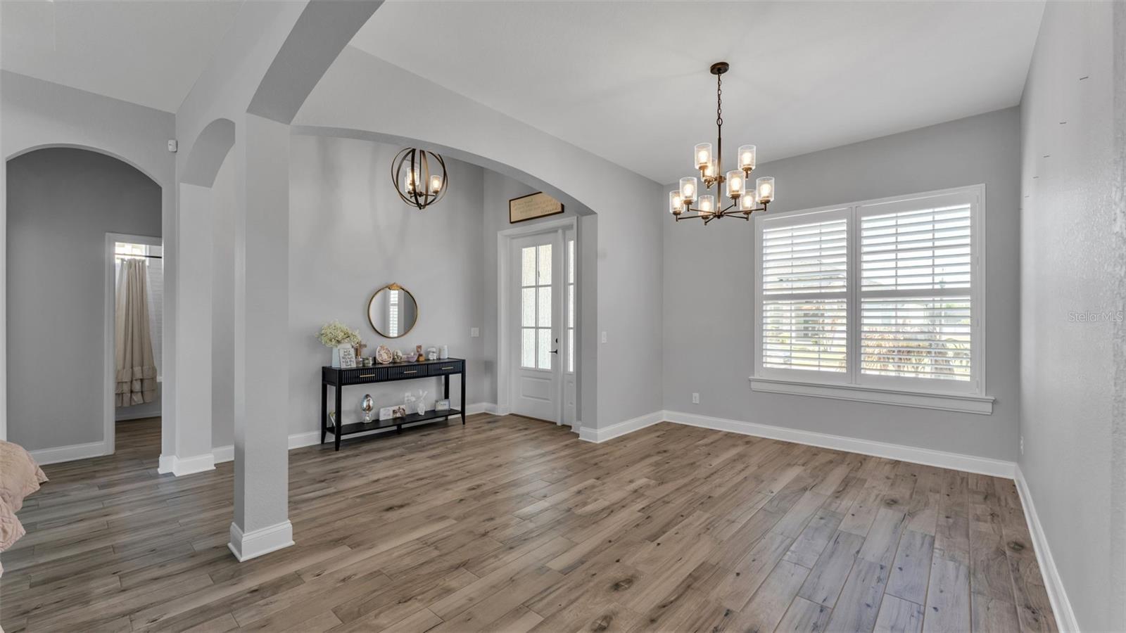 Image 29 of 52 For 7013 Bentridge Drive