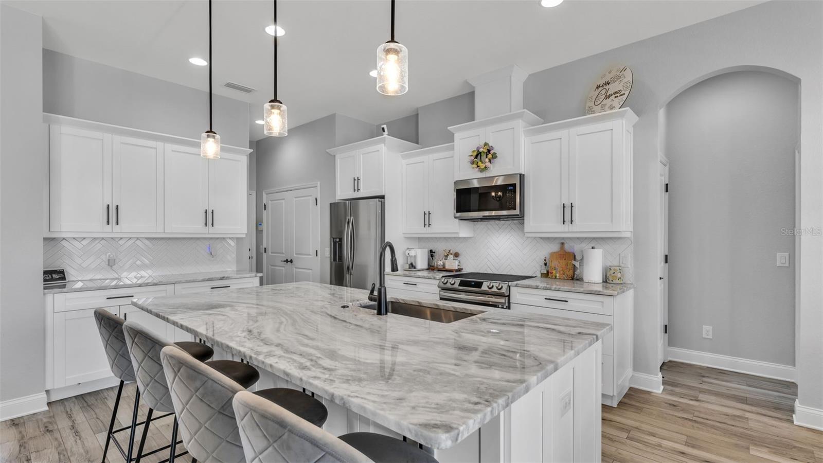 Image 8 of 52 For 7013 Bentridge Drive