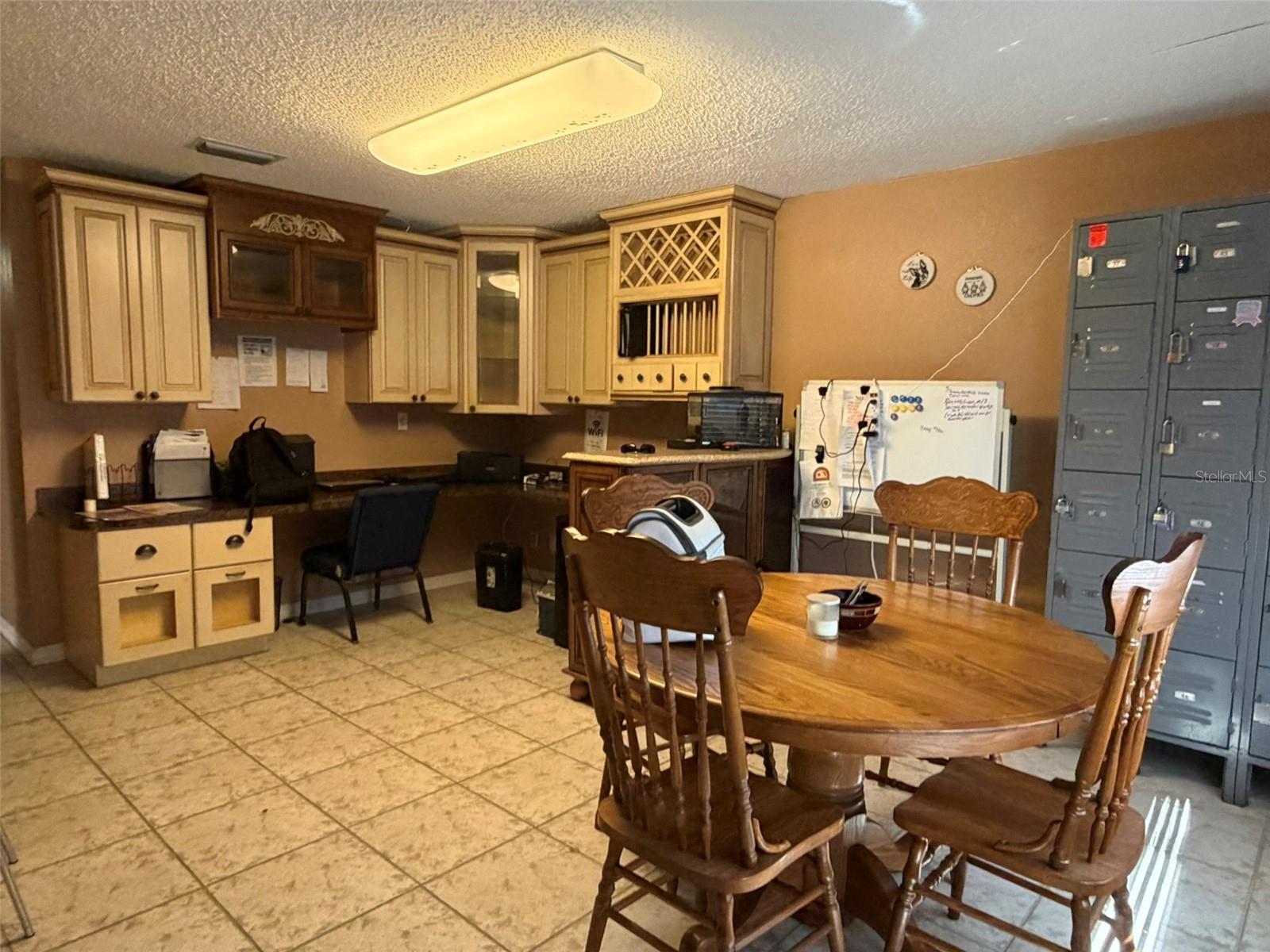 Image 6 of 16 For 2914-a Kenilworth Boulevard