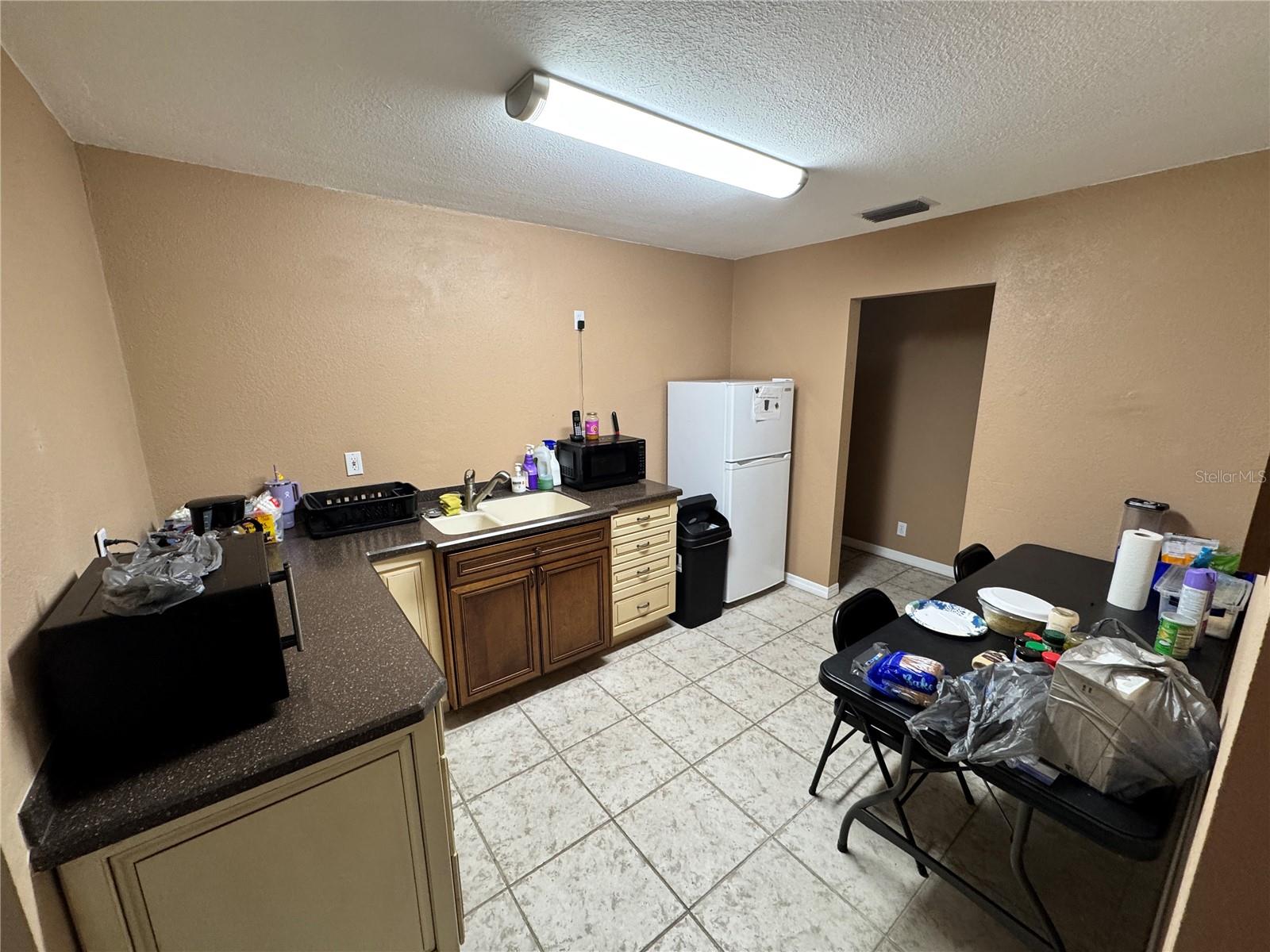 Image 8 of 16 For 2914-a Kenilworth Boulevard