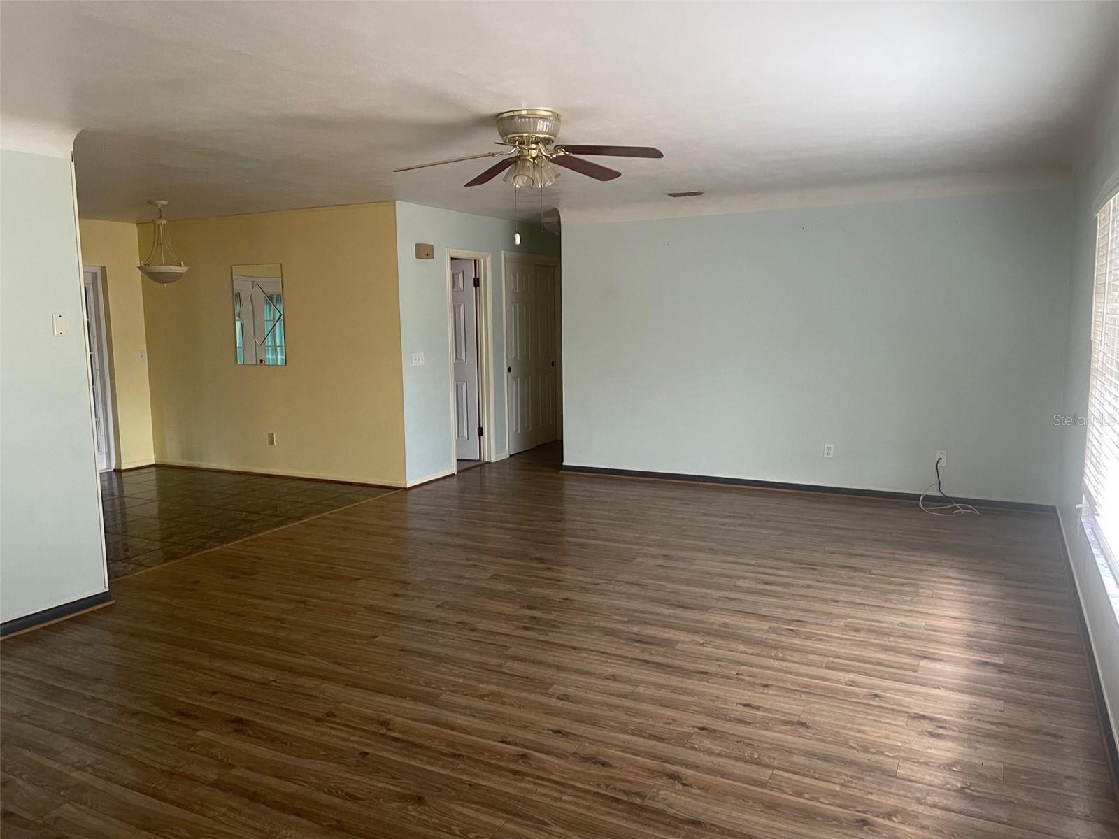 Image 10 of 33 For 260 Harbord Street