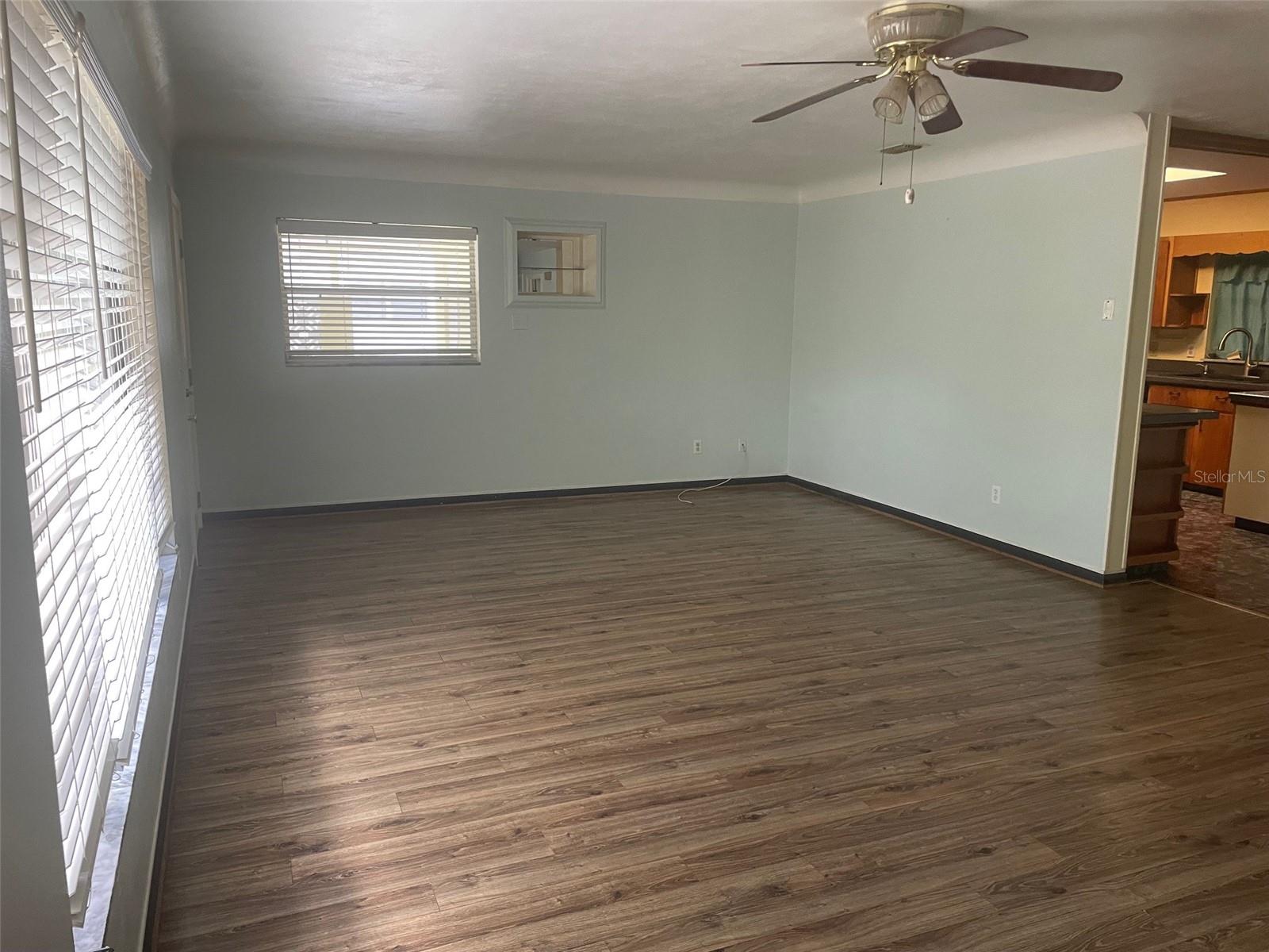 Image 12 of 33 For 260 Harbord Street