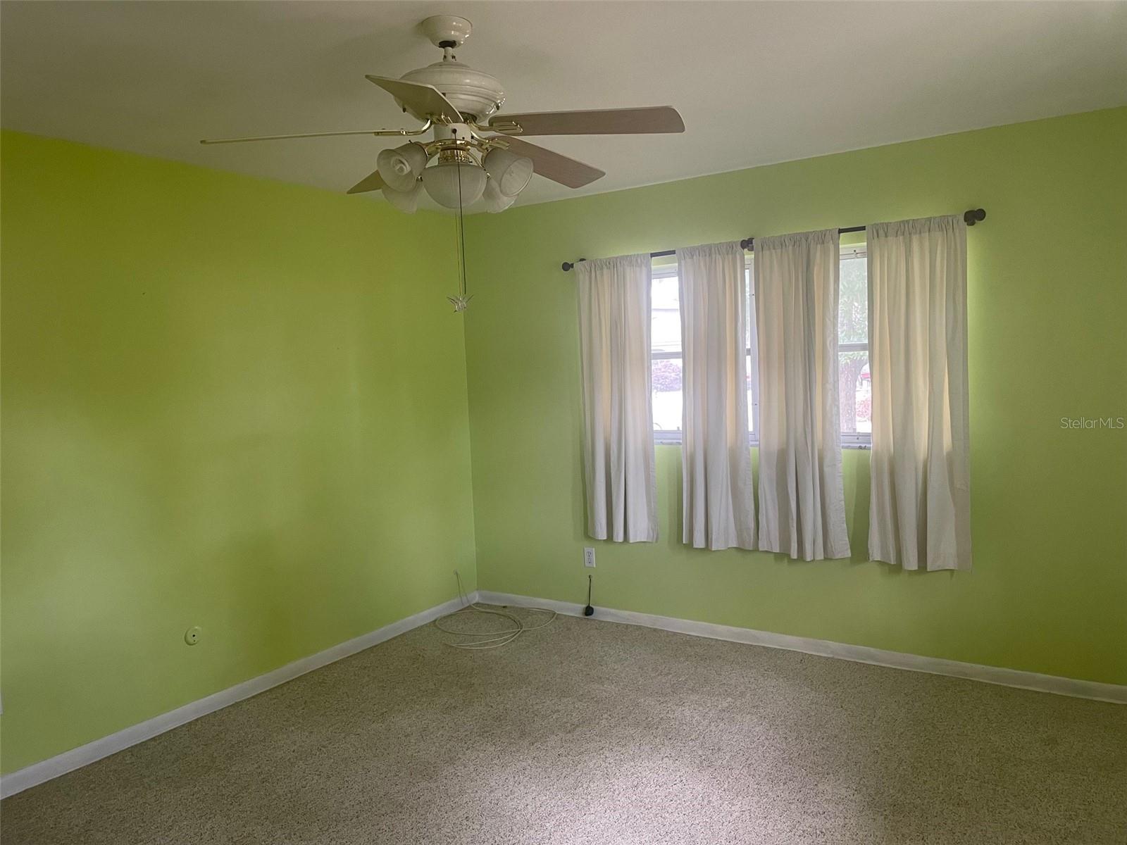 Image 16 of 33 For 260 Harbord Street