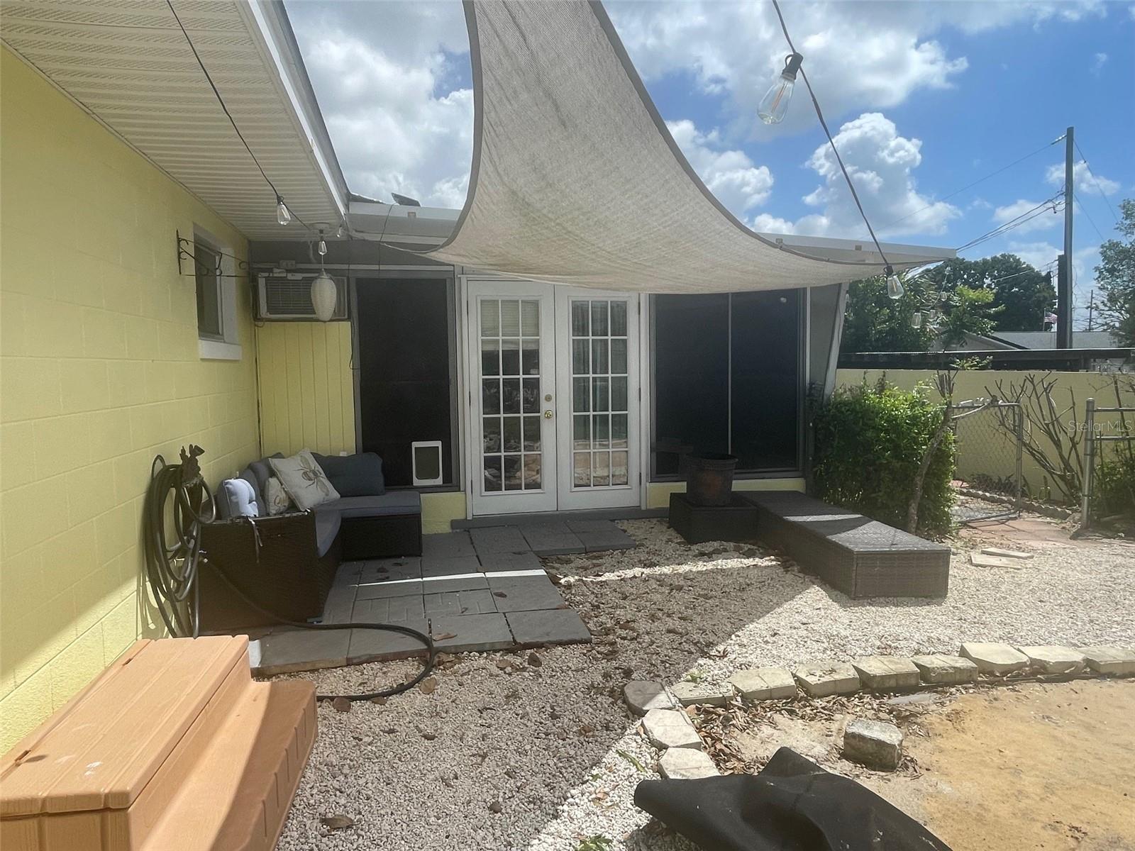 Image 29 of 33 For 260 Harbord Street