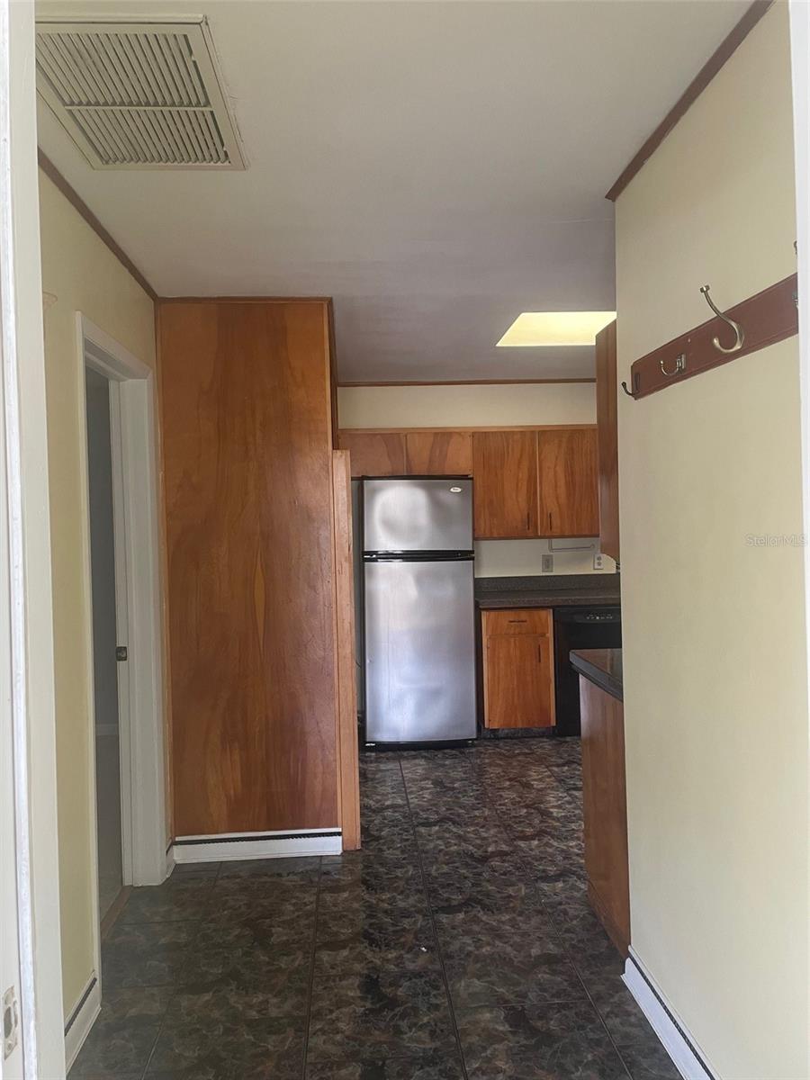 Image 6 of 33 For 260 Harbord Street