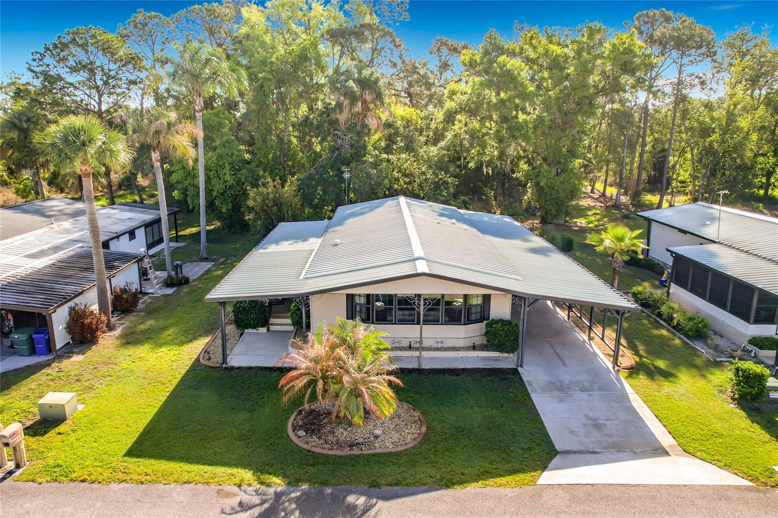 Details for 6561 Chinaberry Dr Ne, WINTER HAVEN, FL 33881