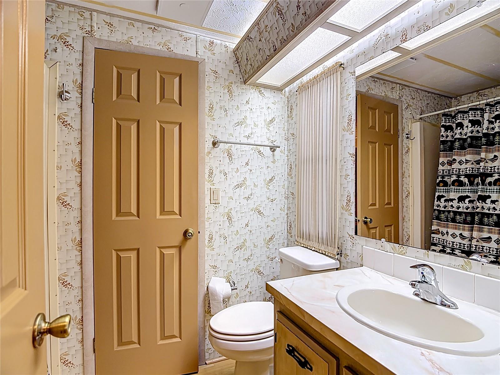 Image 24 of 49 For 6561 Chinaberry Dr Ne