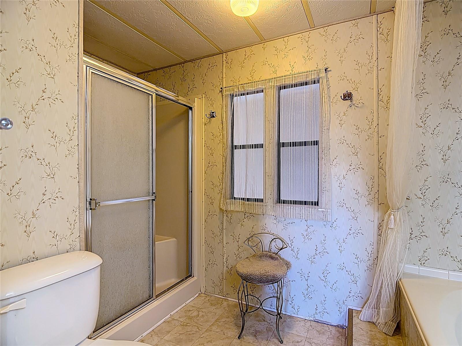 Image 31 of 49 For 6561 Chinaberry Dr Ne