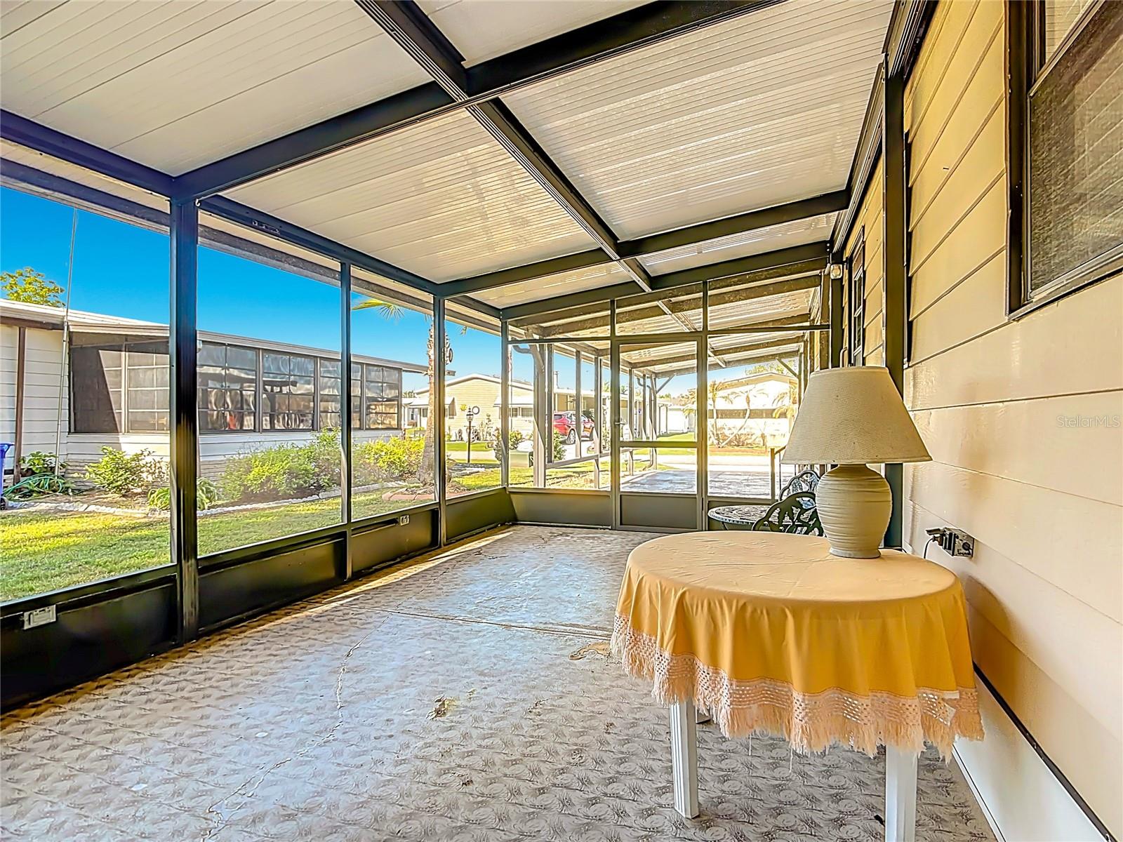 Image 35 of 49 For 6561 Chinaberry Dr Ne