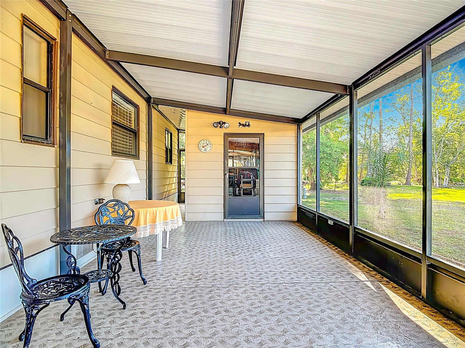 Image 36 of 49 For 6561 Chinaberry Dr Ne