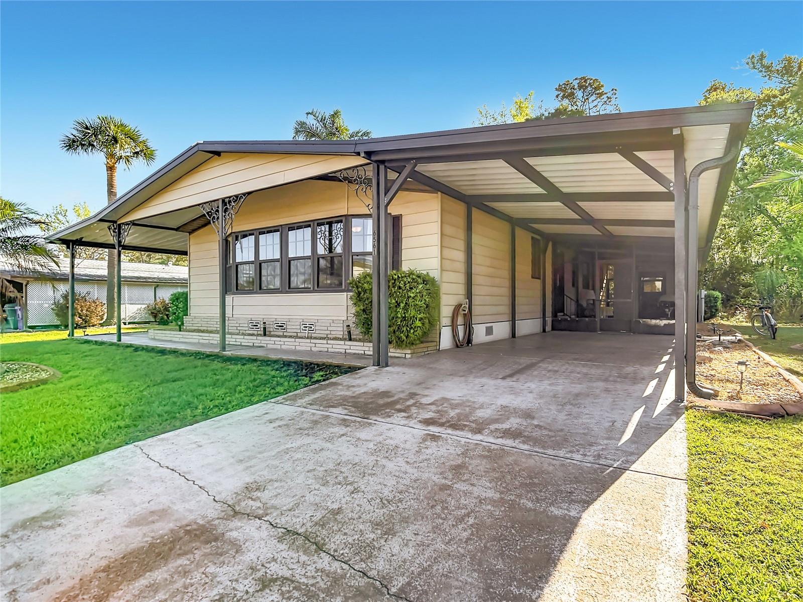 Image 39 of 49 For 6561 Chinaberry Dr Ne