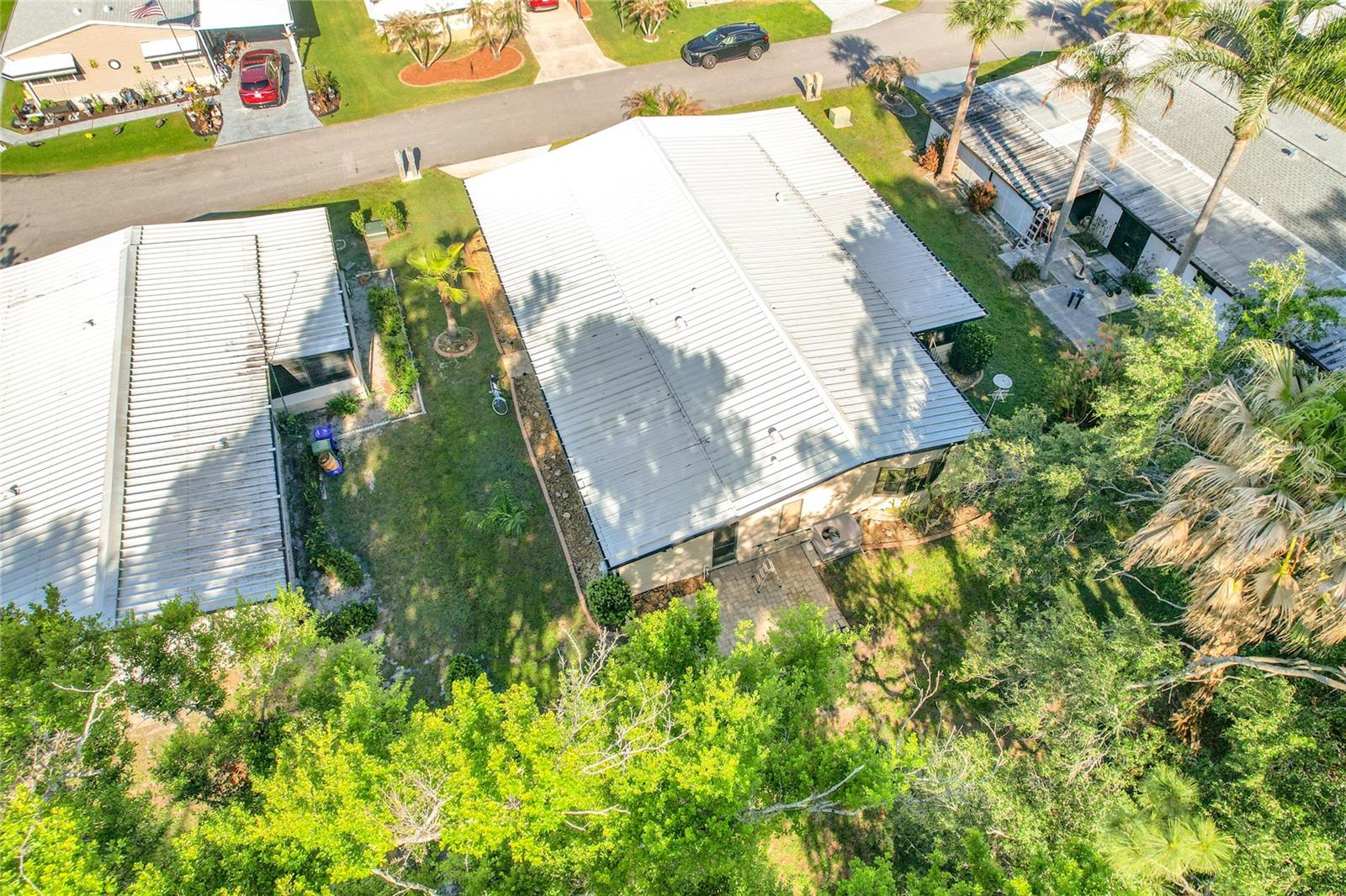 Image 44 of 49 For 6561 Chinaberry Dr Ne