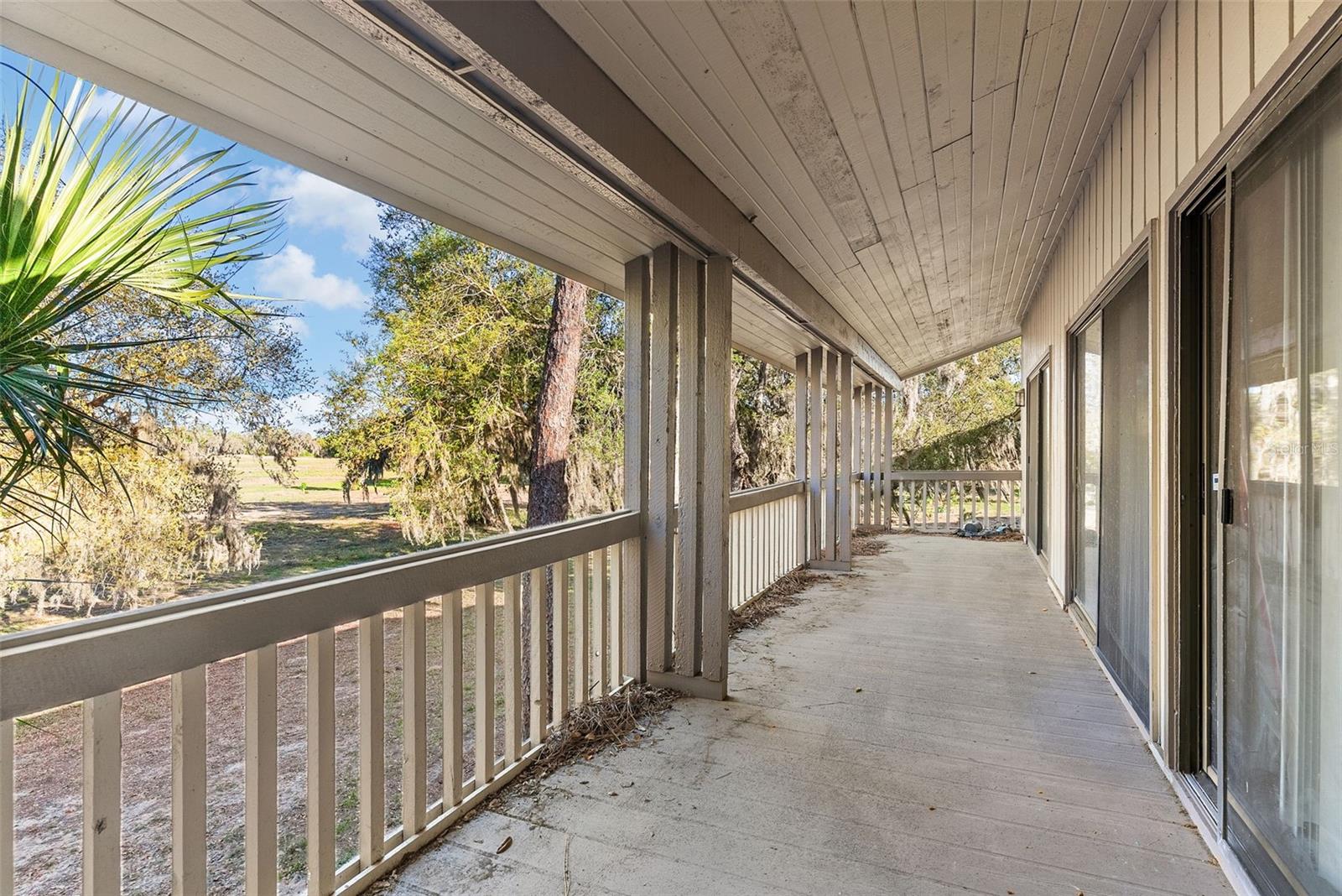 Image 14 of 23 For 567 Maple Leaf Court 567