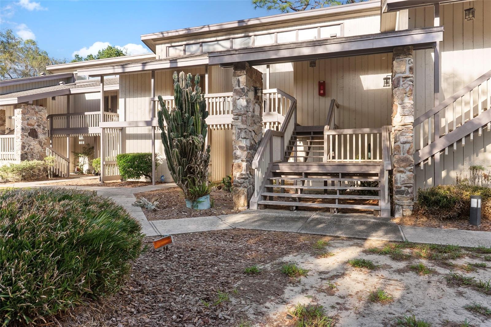 Image 2 of 23 For 567 Maple Leaf Court 567