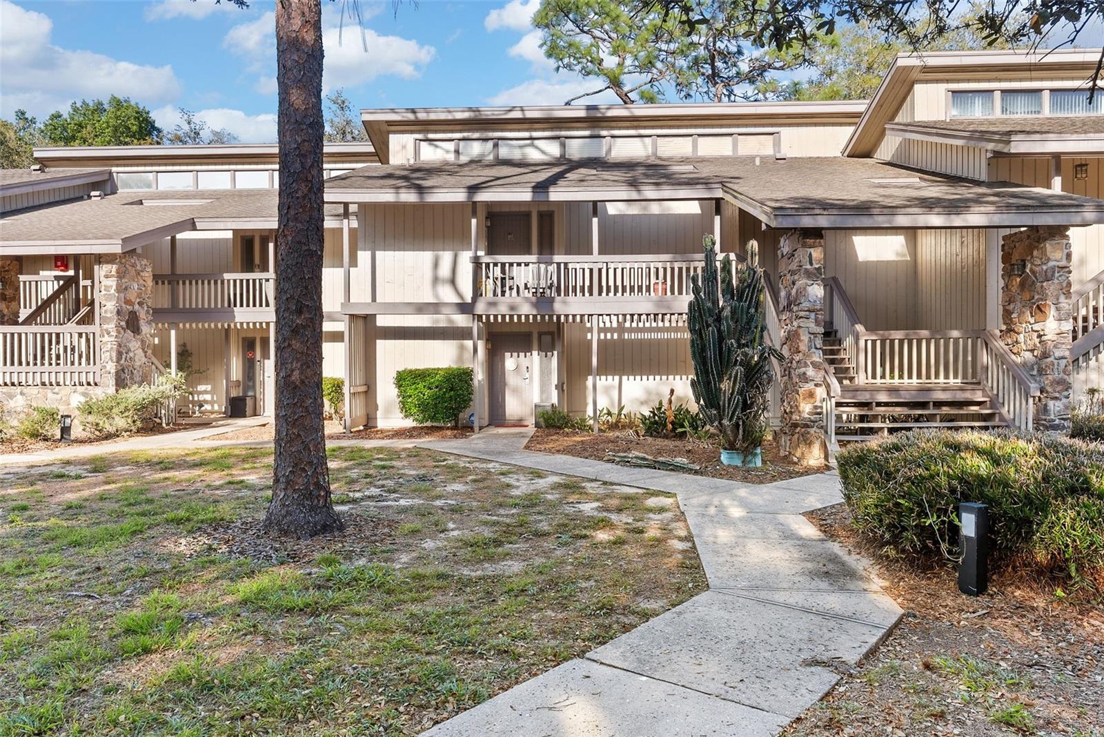 Image 21 of 23 For 567 Maple Leaf Court 567