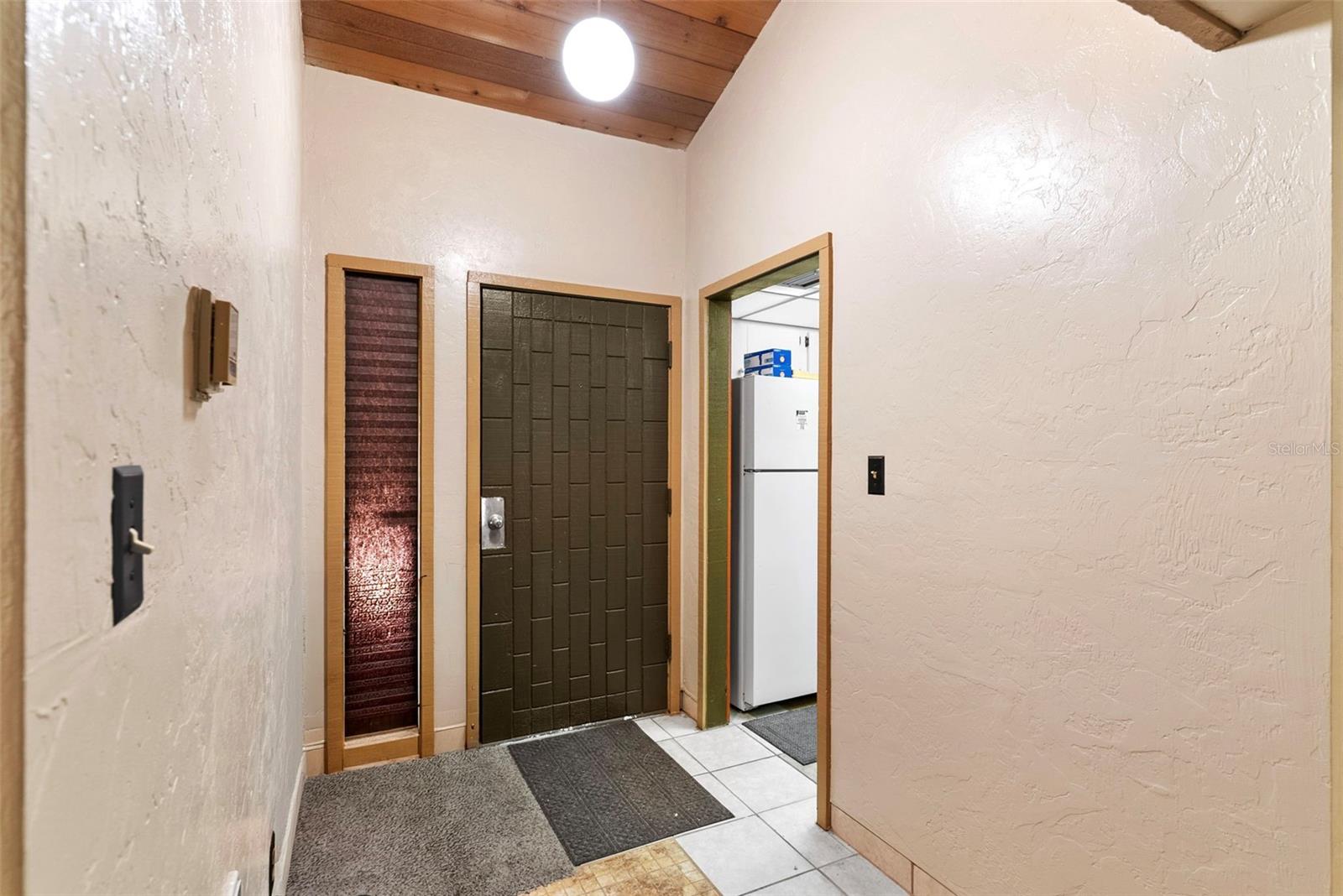 Image 4 of 23 For 567 Maple Leaf Court 567