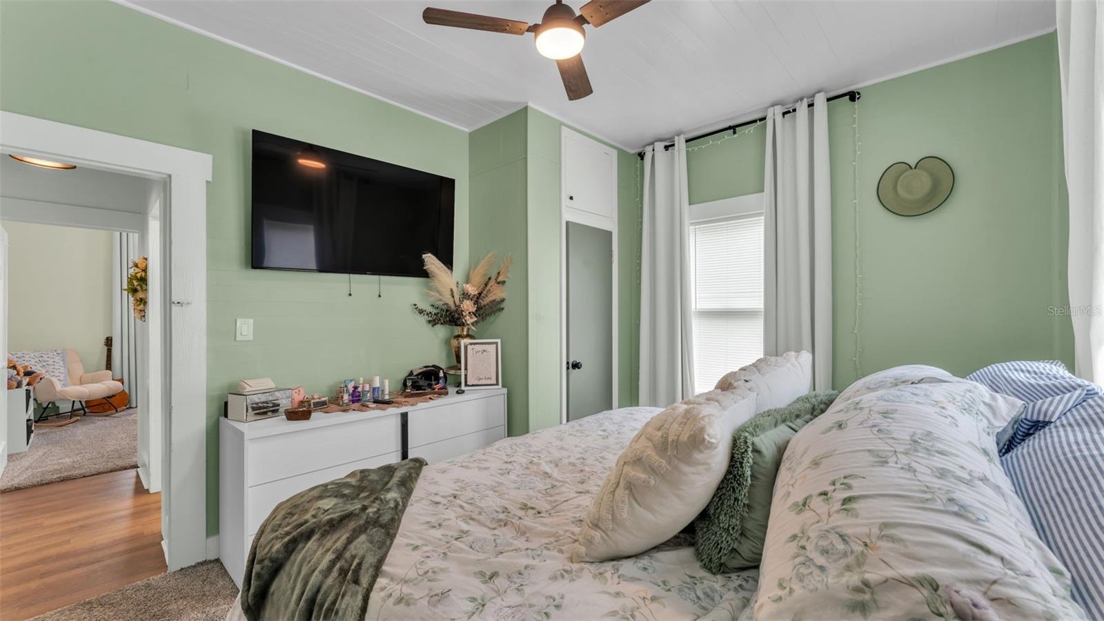 Image 14 of 33 For 495 Plumosa Street