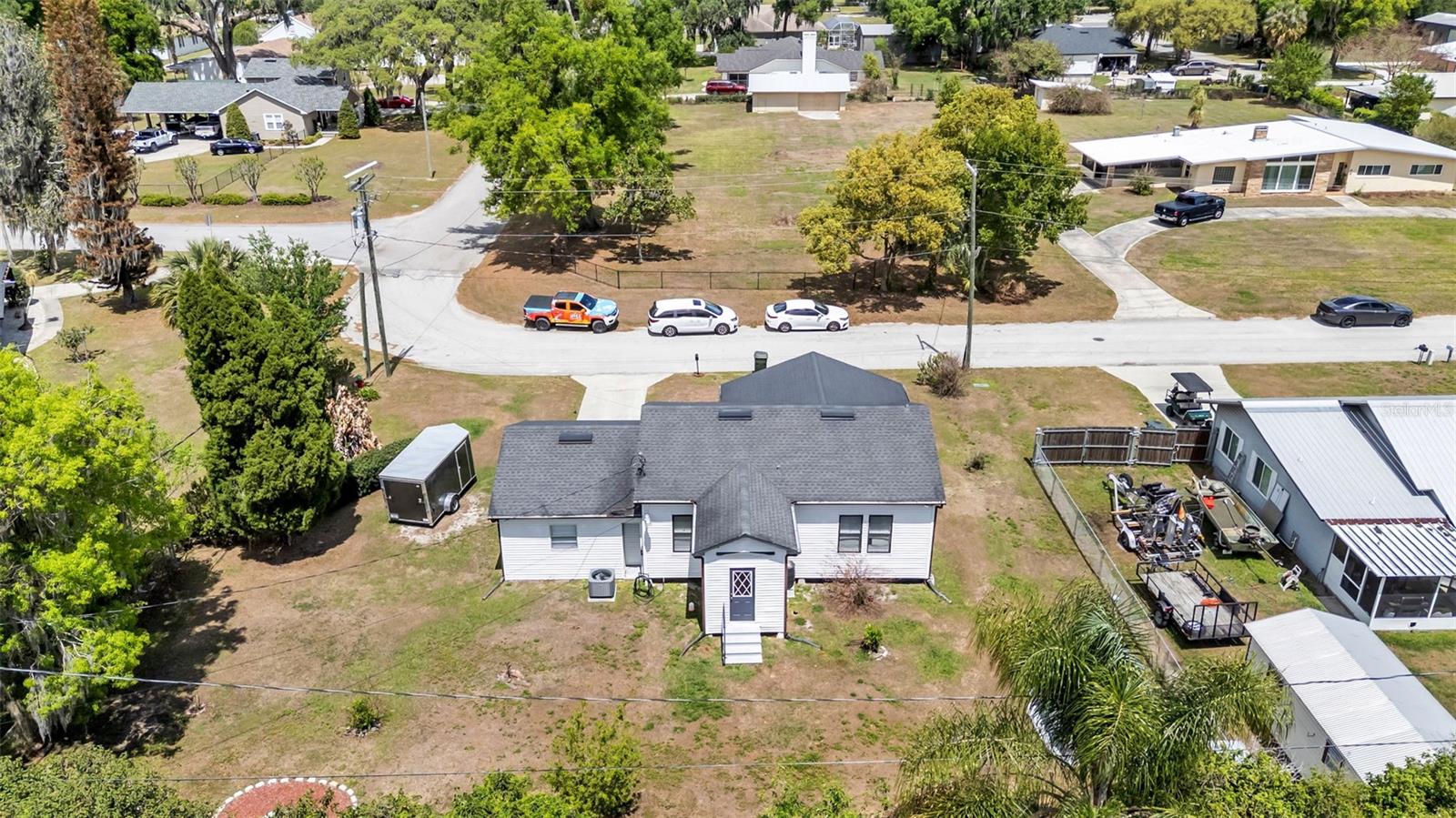 Image 27 of 33 For 495 Plumosa Street