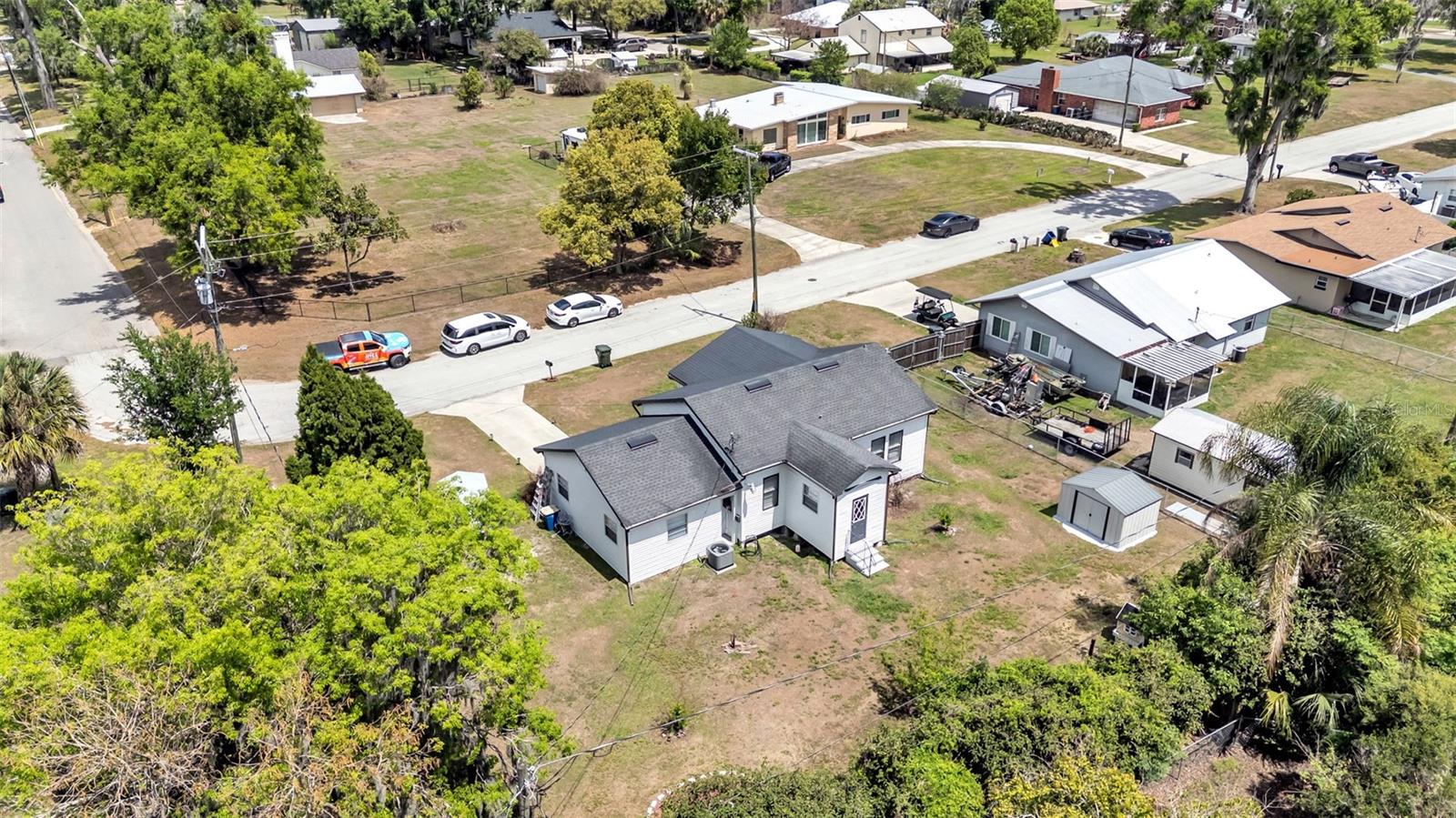 Image 29 of 33 For 495 Plumosa Street