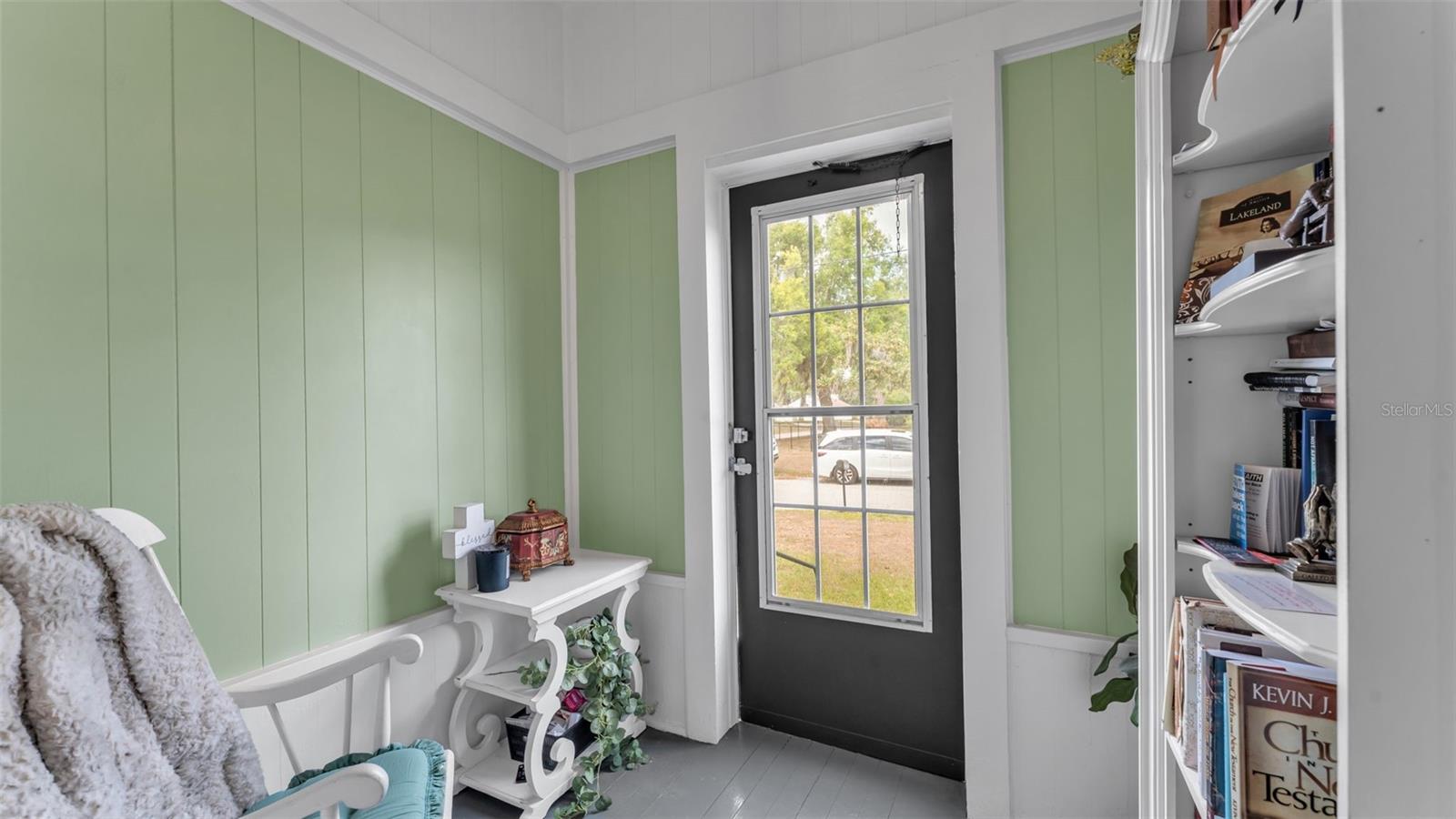 Image 5 of 33 For 495 Plumosa Street