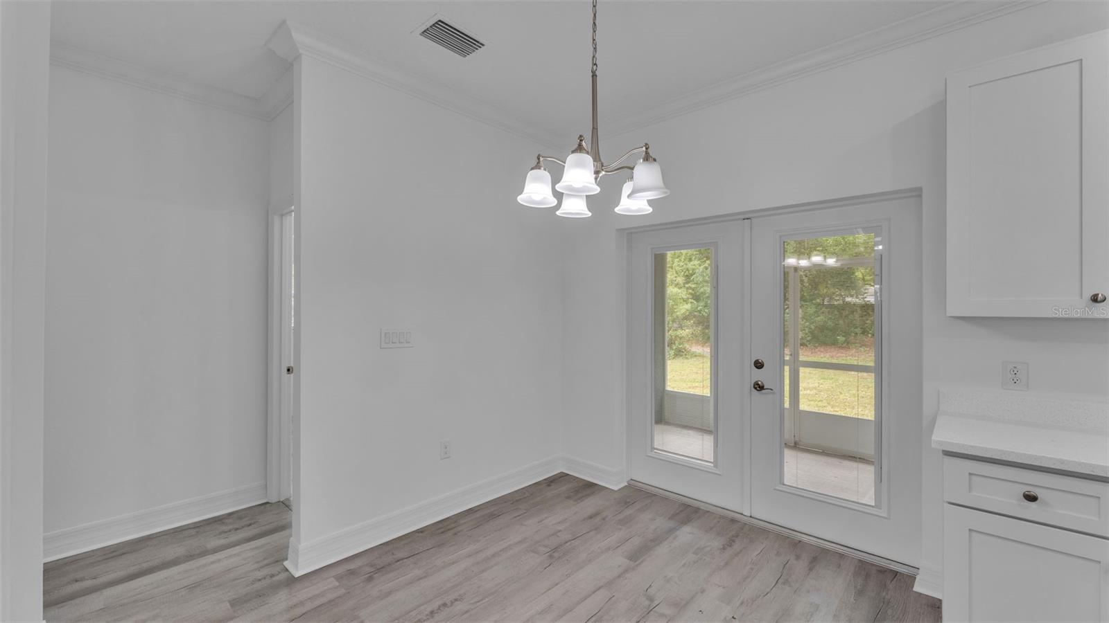 Image 17 of 35 For 1315 Frances Ave