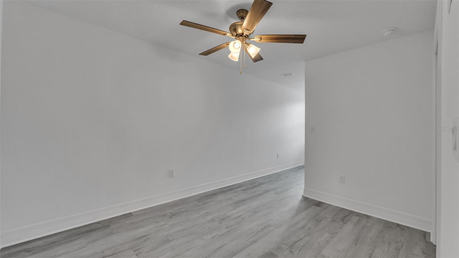 Image 29 of 35 For 1315 Frances Ave