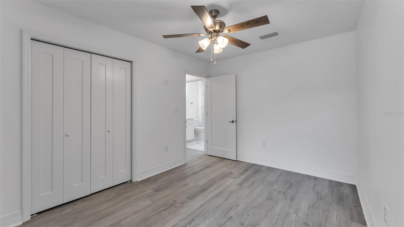 Image 32 of 35 For 1315 Frances Ave