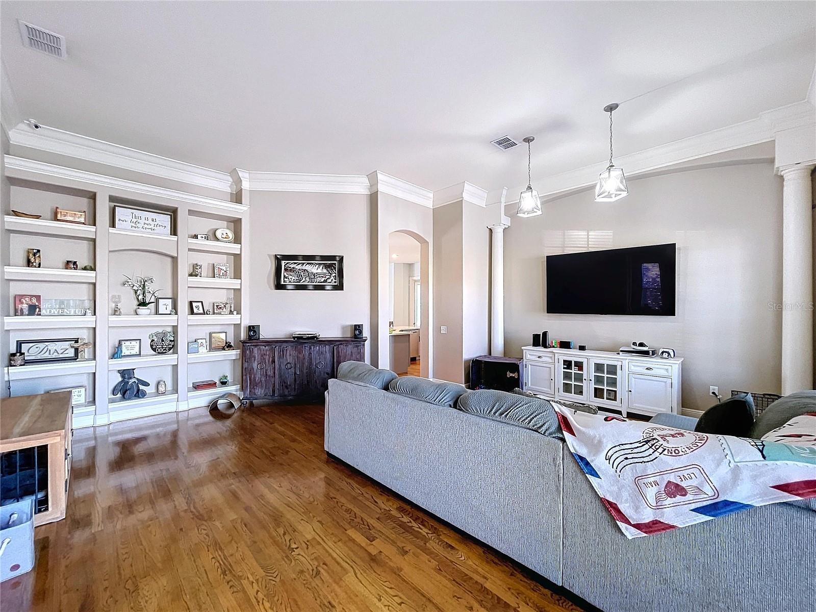 Listing photo id 21 for 5825 High Ridge Loop