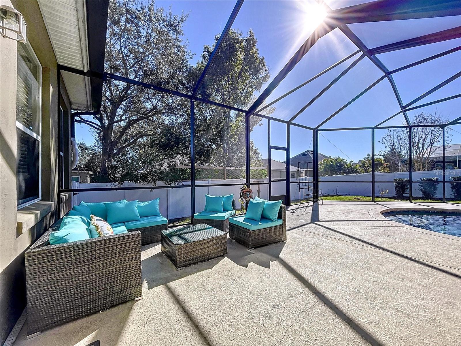 Listing photo id 6 for 5825 High Ridge Loop