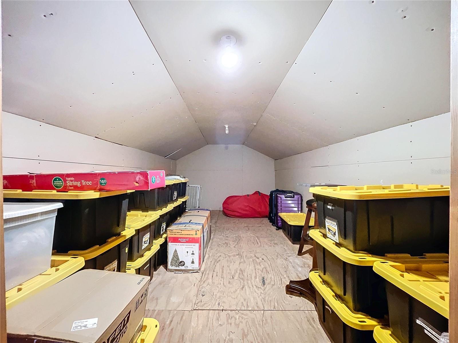 Listing photo id 80 for 5825 High Ridge Loop