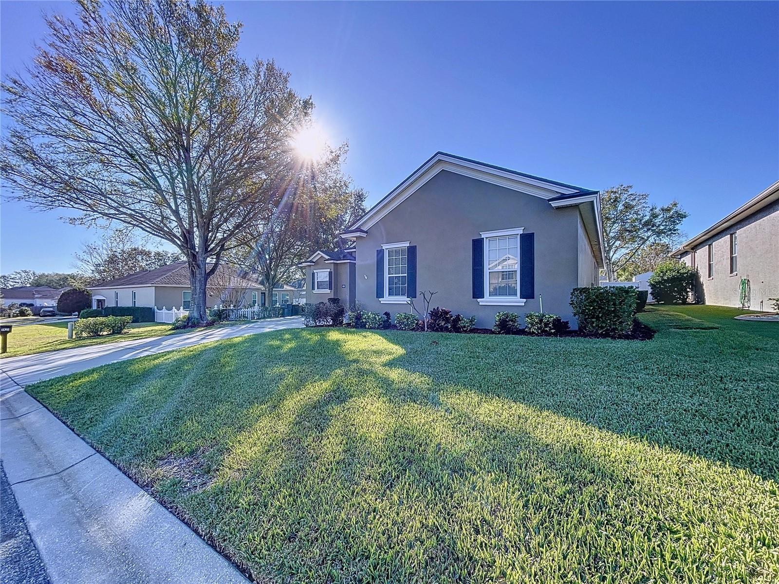 Listing photo id 91 for 5825 High Ridge Loop