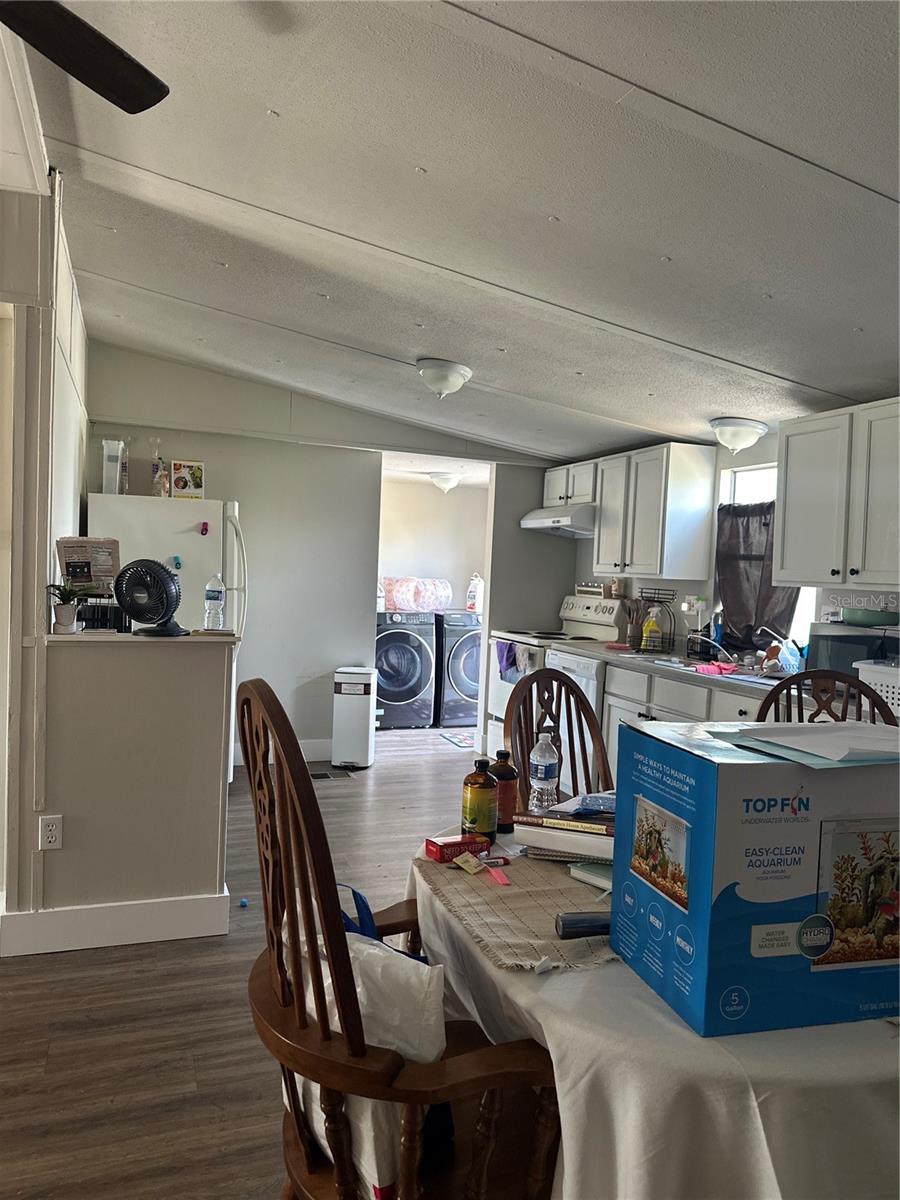 Image 11 of 14 For 5230 Woodville Street